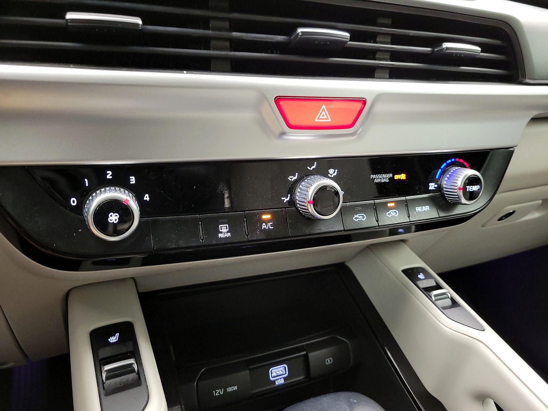 Thumbnail: 2020 Kia Telluride - 16