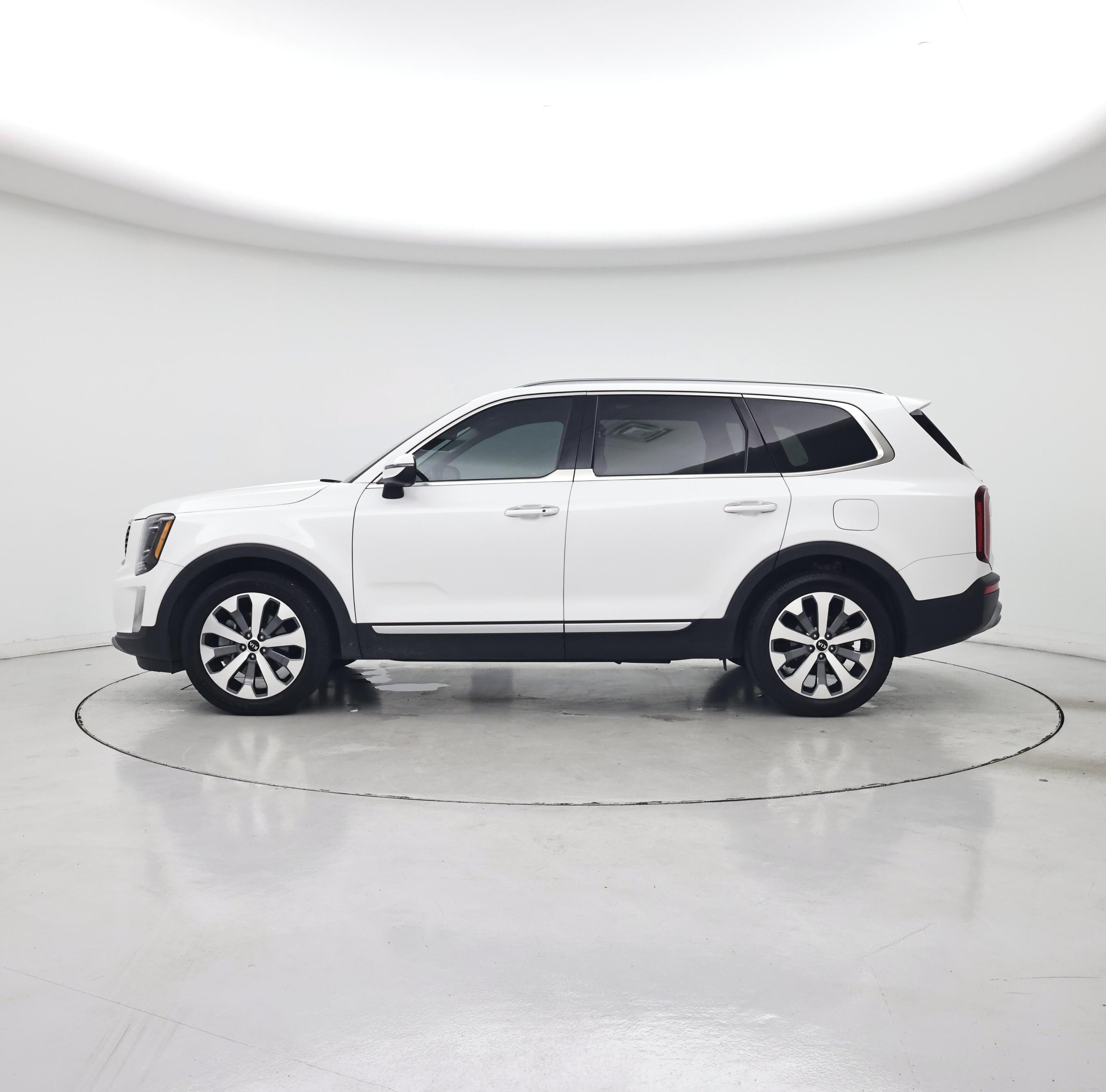 Thumbnail: 2020 Kia Telluride - 3