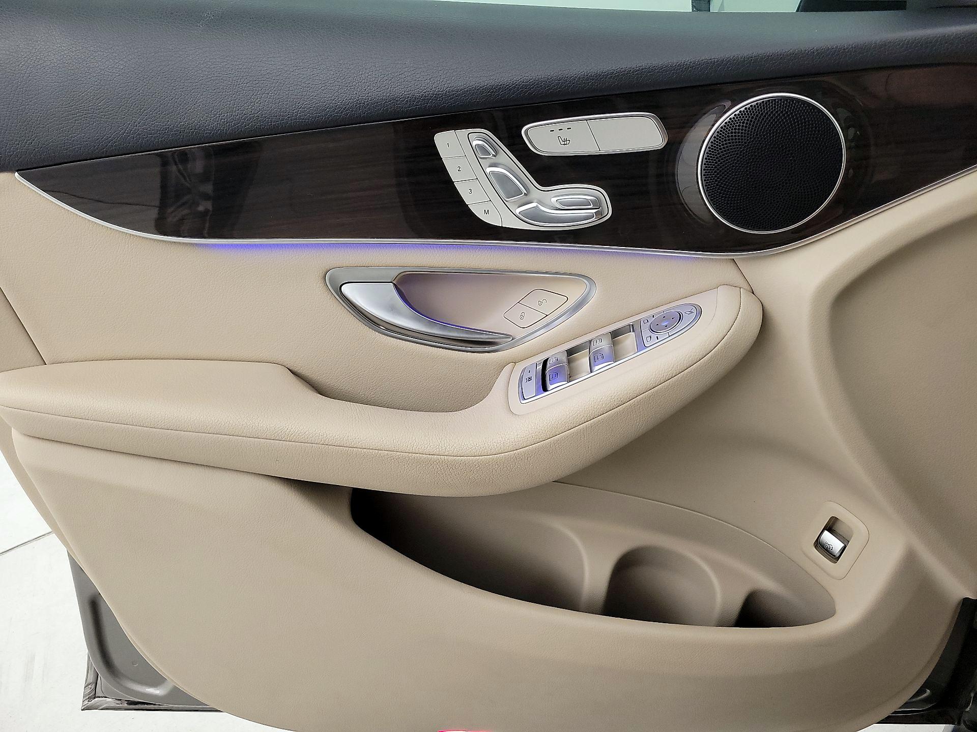 Thumbnail: 2021 Mercedes-Benz GLC - 12