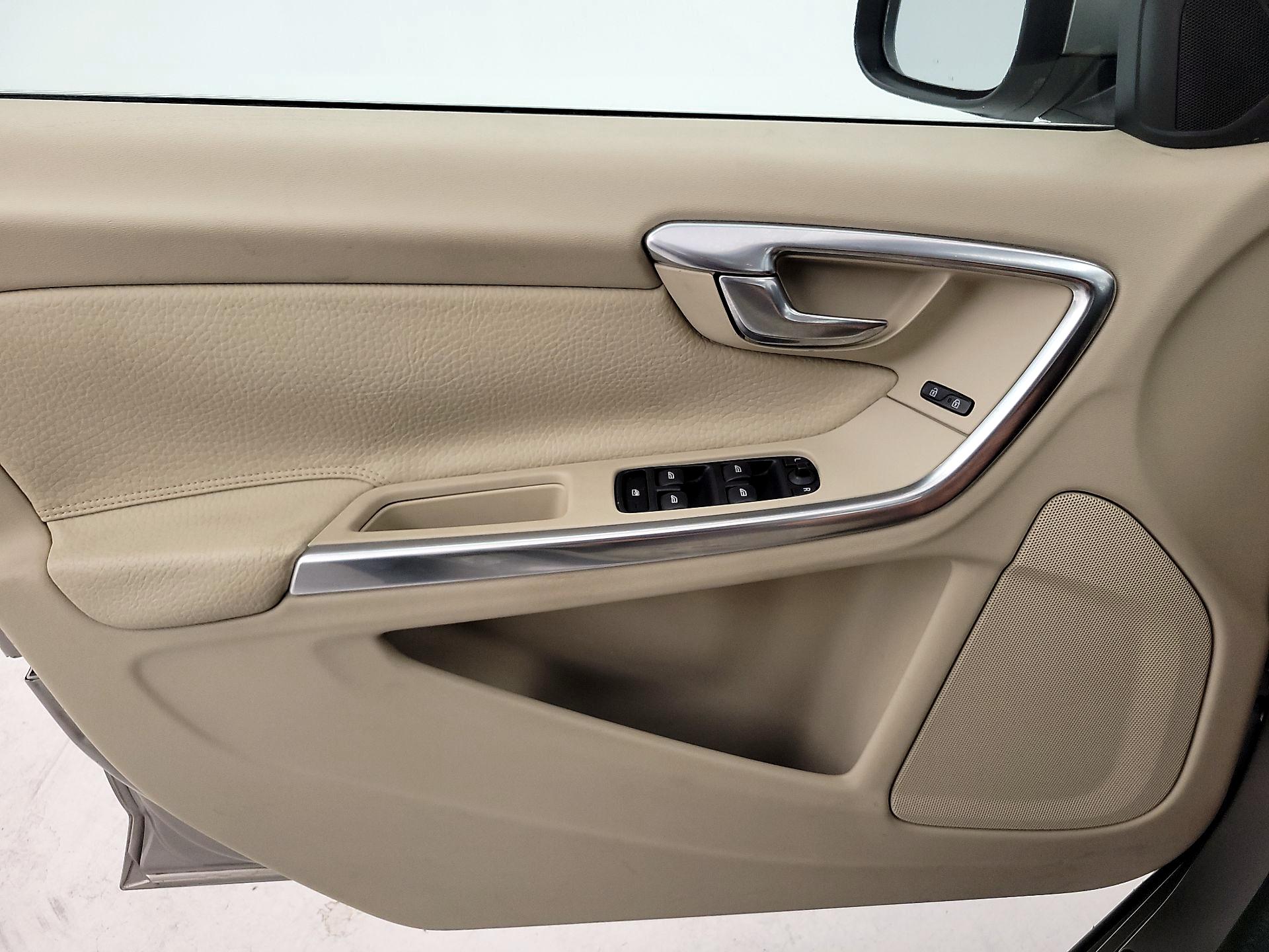 Thumbnail: 2014 Volvo S60 - 12