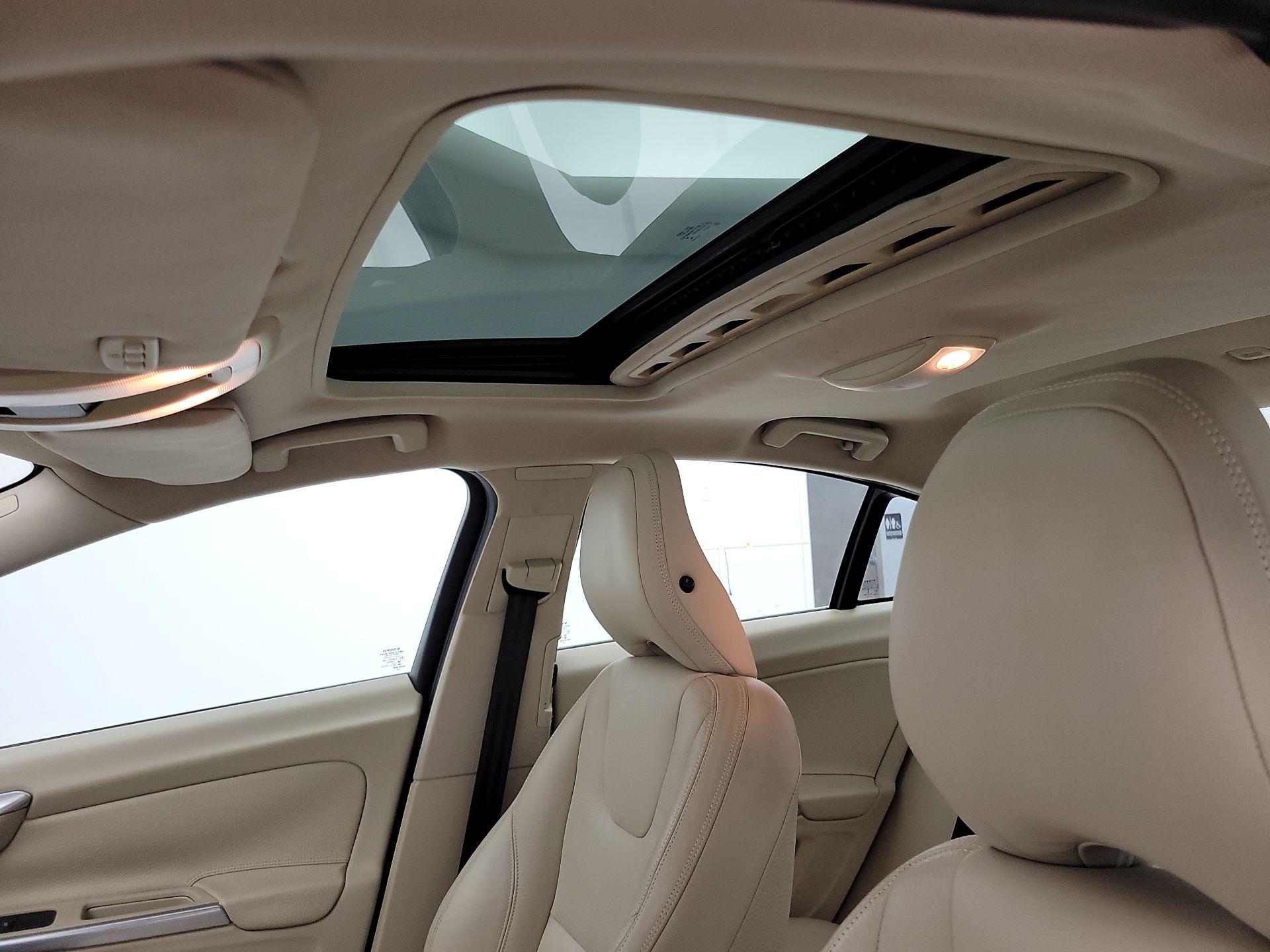 Thumbnail: 2014 Volvo S60 - 19
