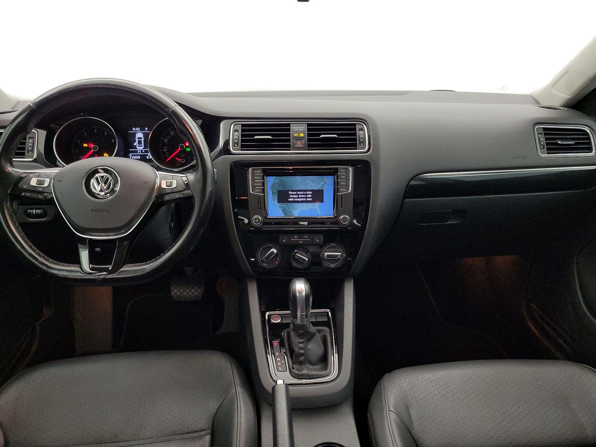 Thumbnail: 2016 Volkswagen Jetta - 9