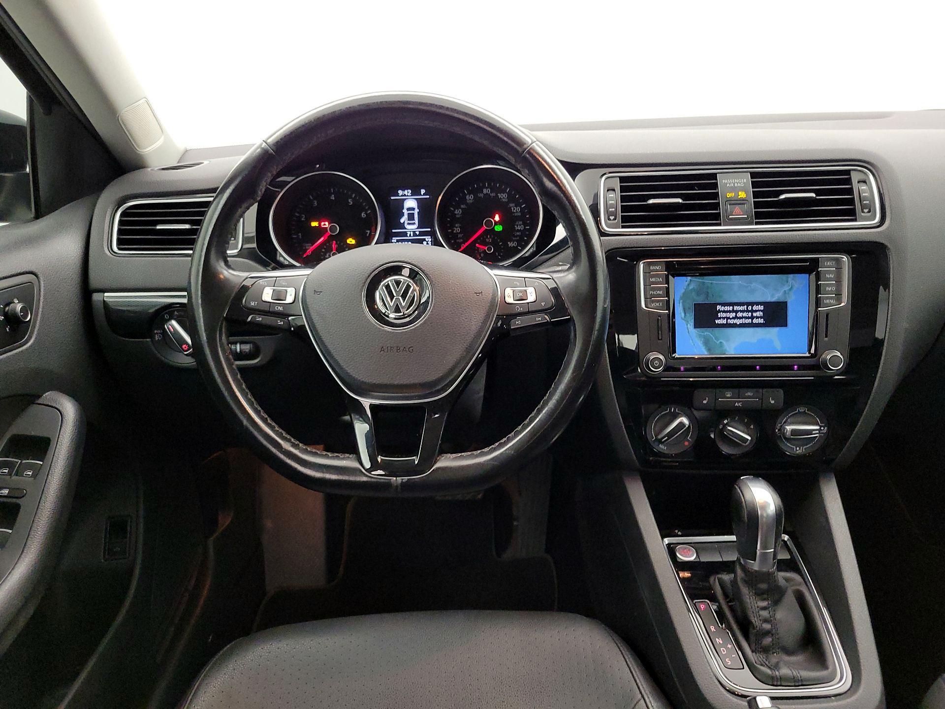Thumbnail: 2016 Volkswagen Jetta - 10
