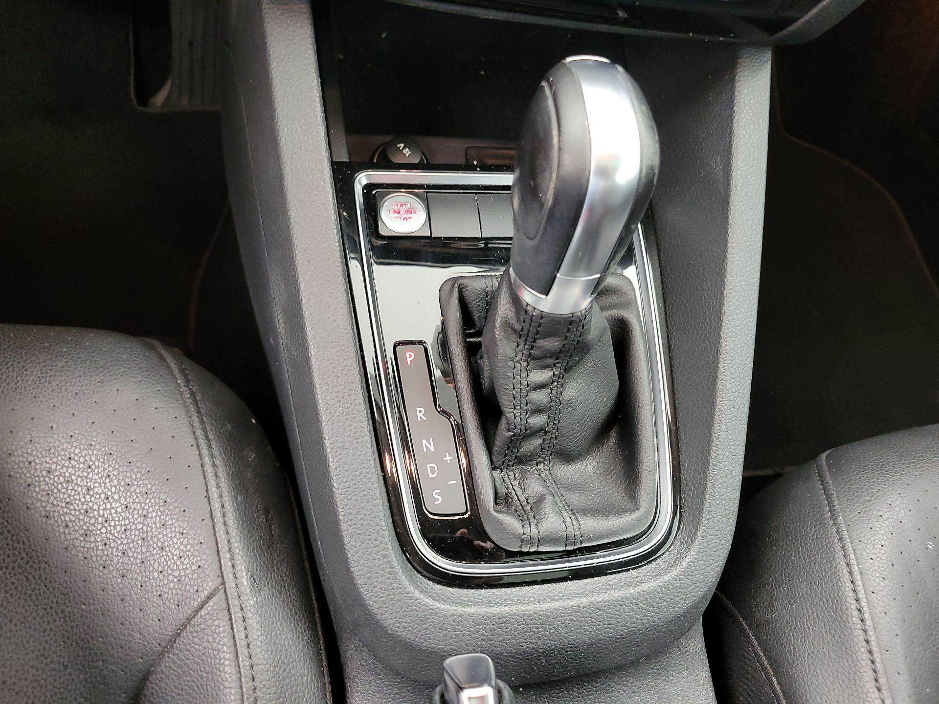 Thumbnail: 2016 Volkswagen Jetta - 17