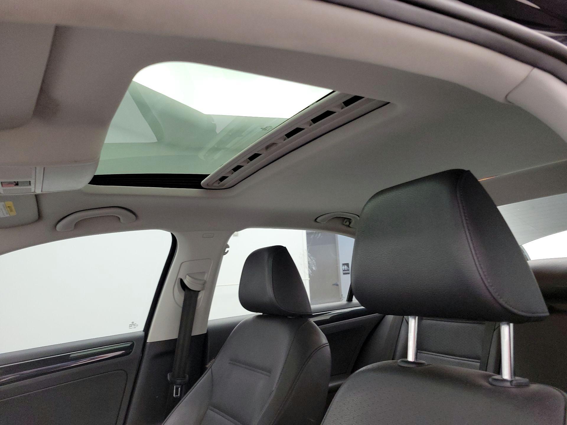 Thumbnail: 2016 Volkswagen Jetta - 19