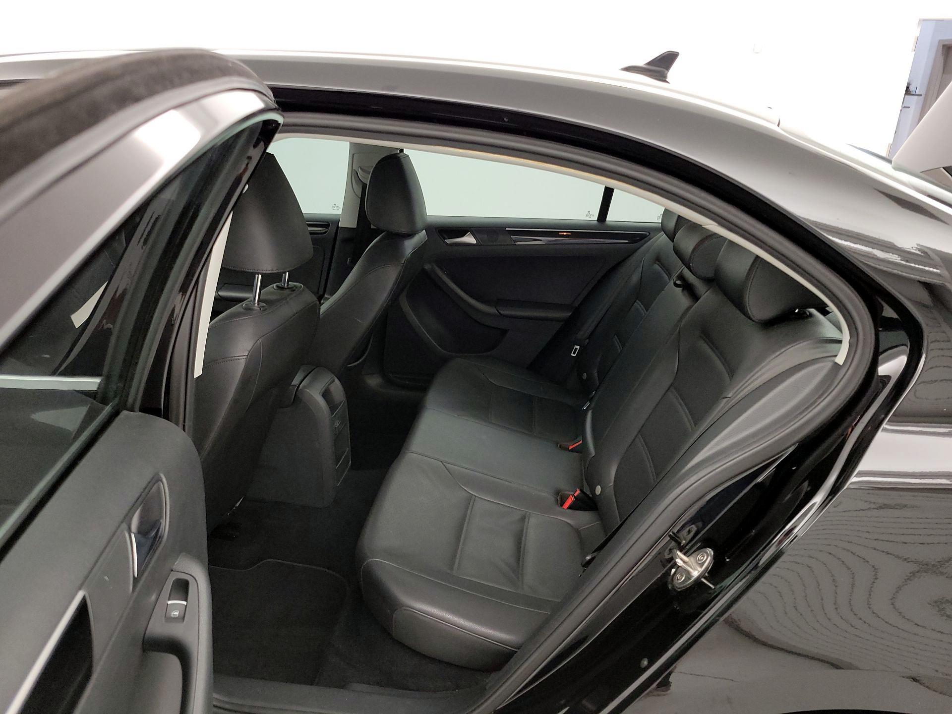 Thumbnail: 2016 Volkswagen Jetta - 20