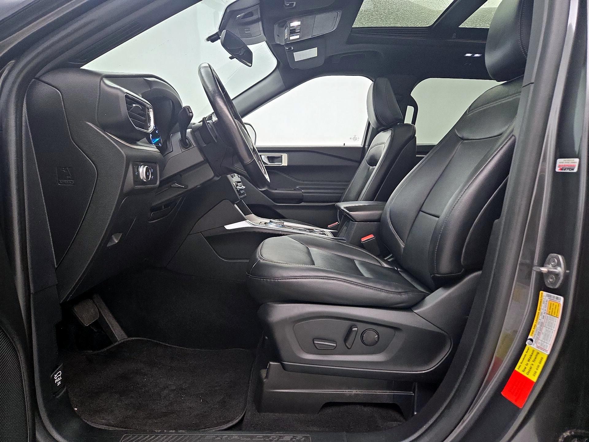 Thumbnail: 2020 Ford Explorer - 11