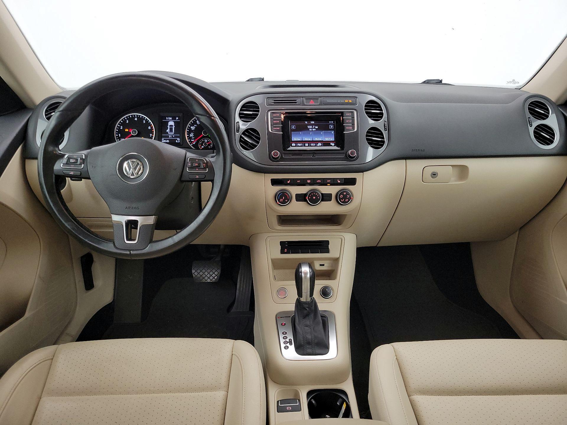 Thumbnail: 2016 Volkswagen Tiguan - 9