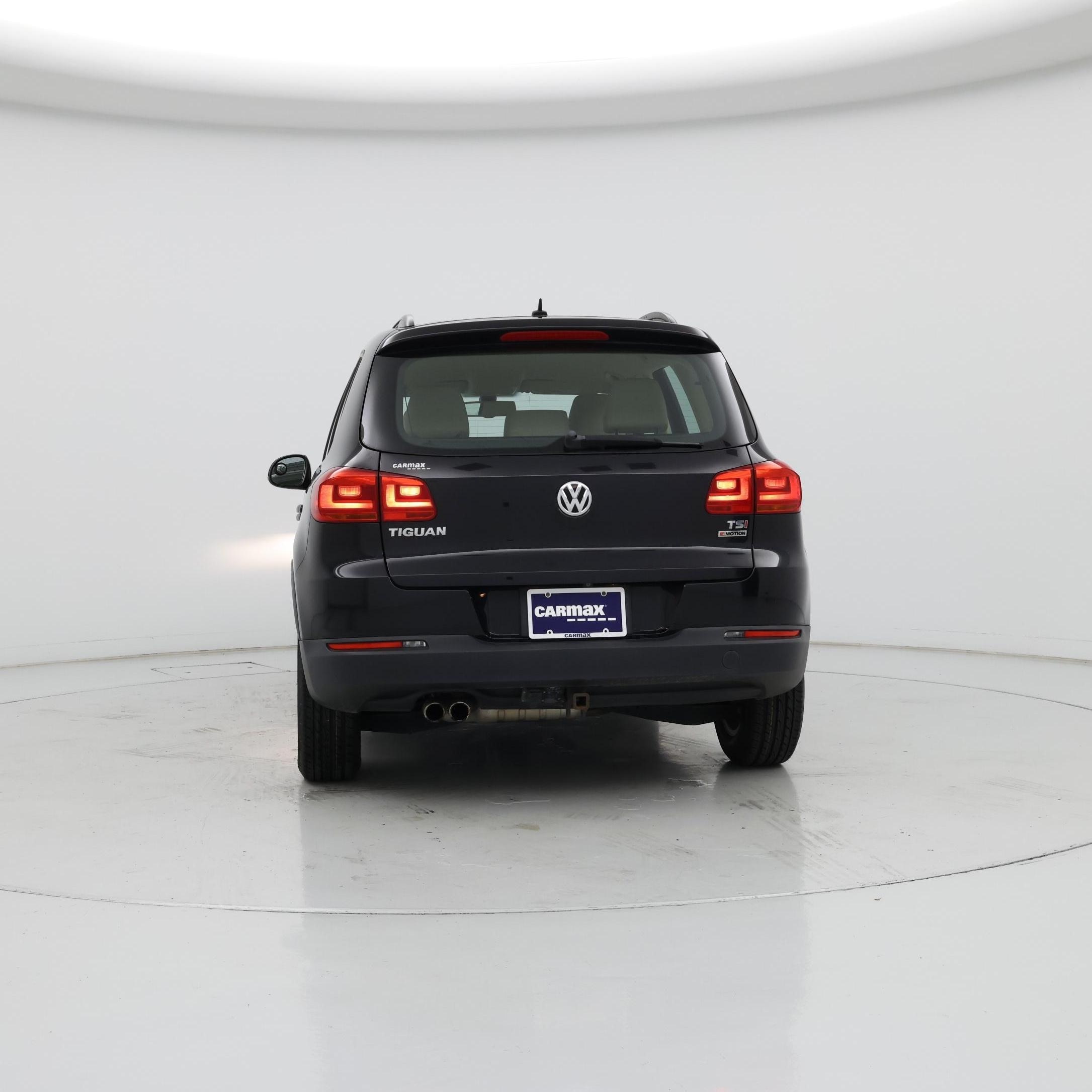 Thumbnail: 2016 Volkswagen Tiguan - 6
