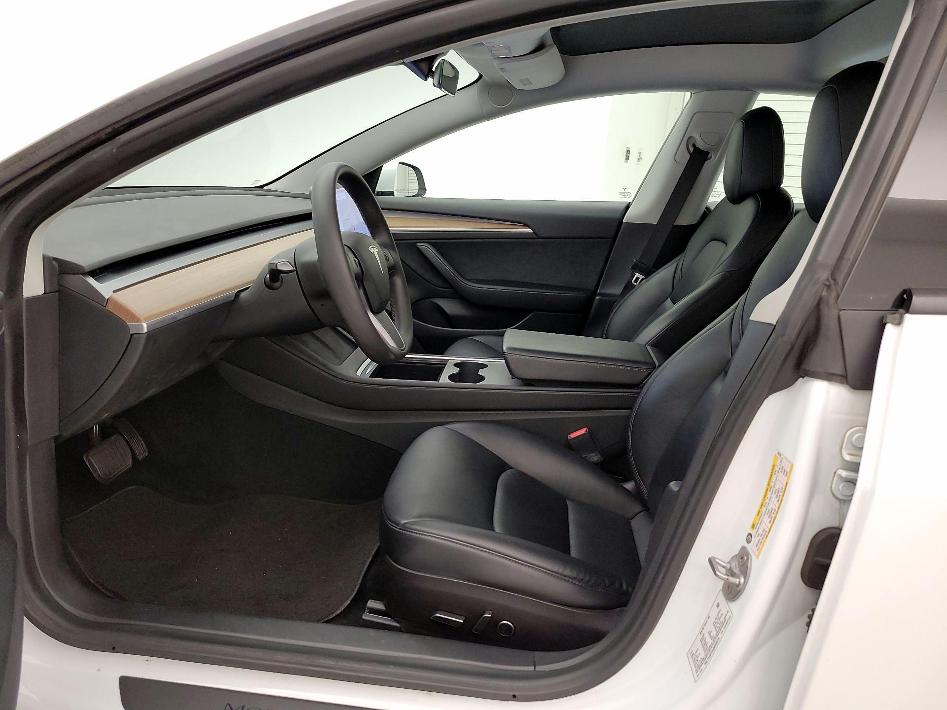 Thumbnail: 2021 Tesla Model 3 - 11