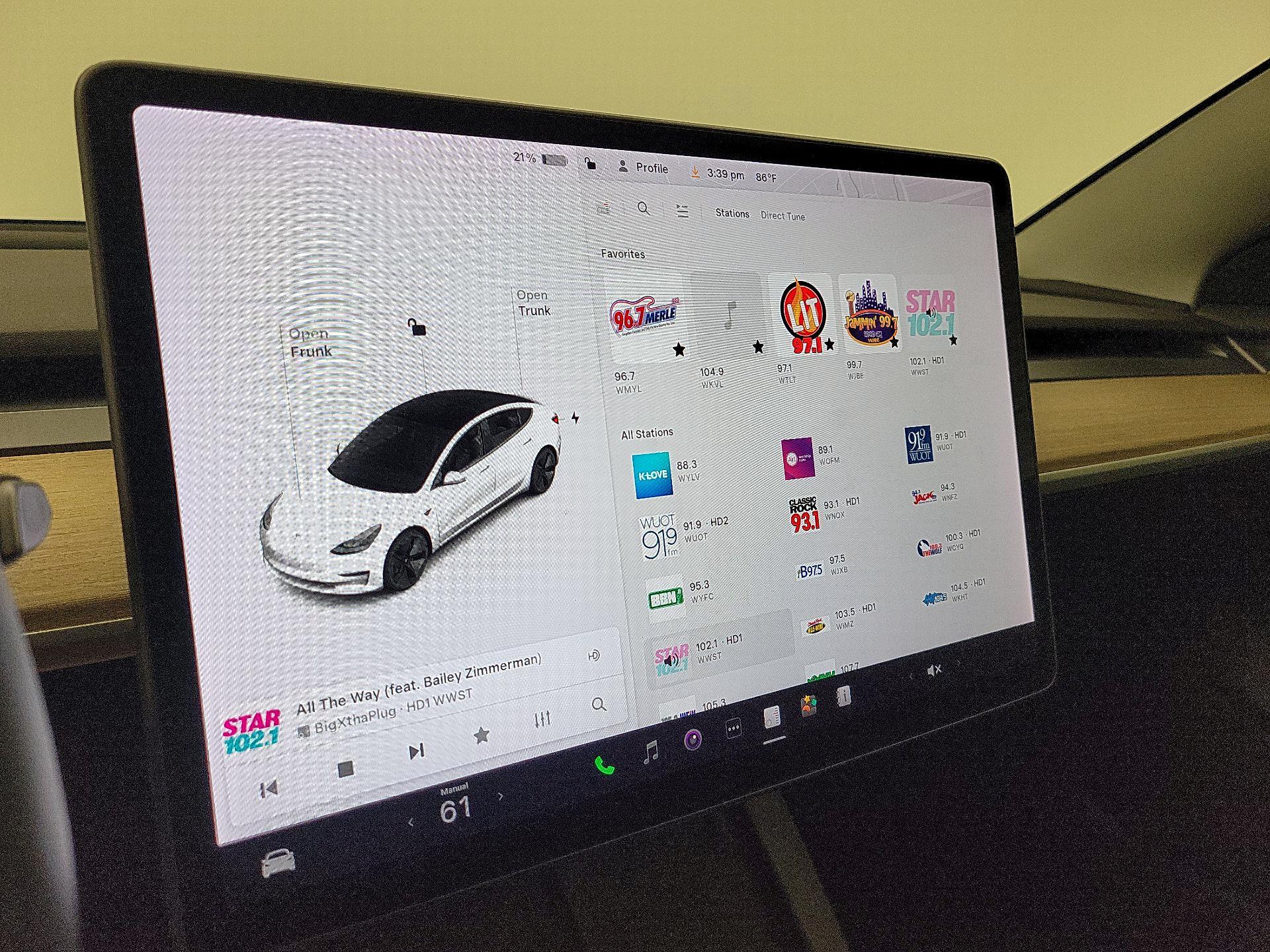 Thumbnail: 2021 Tesla Model 3 - 15