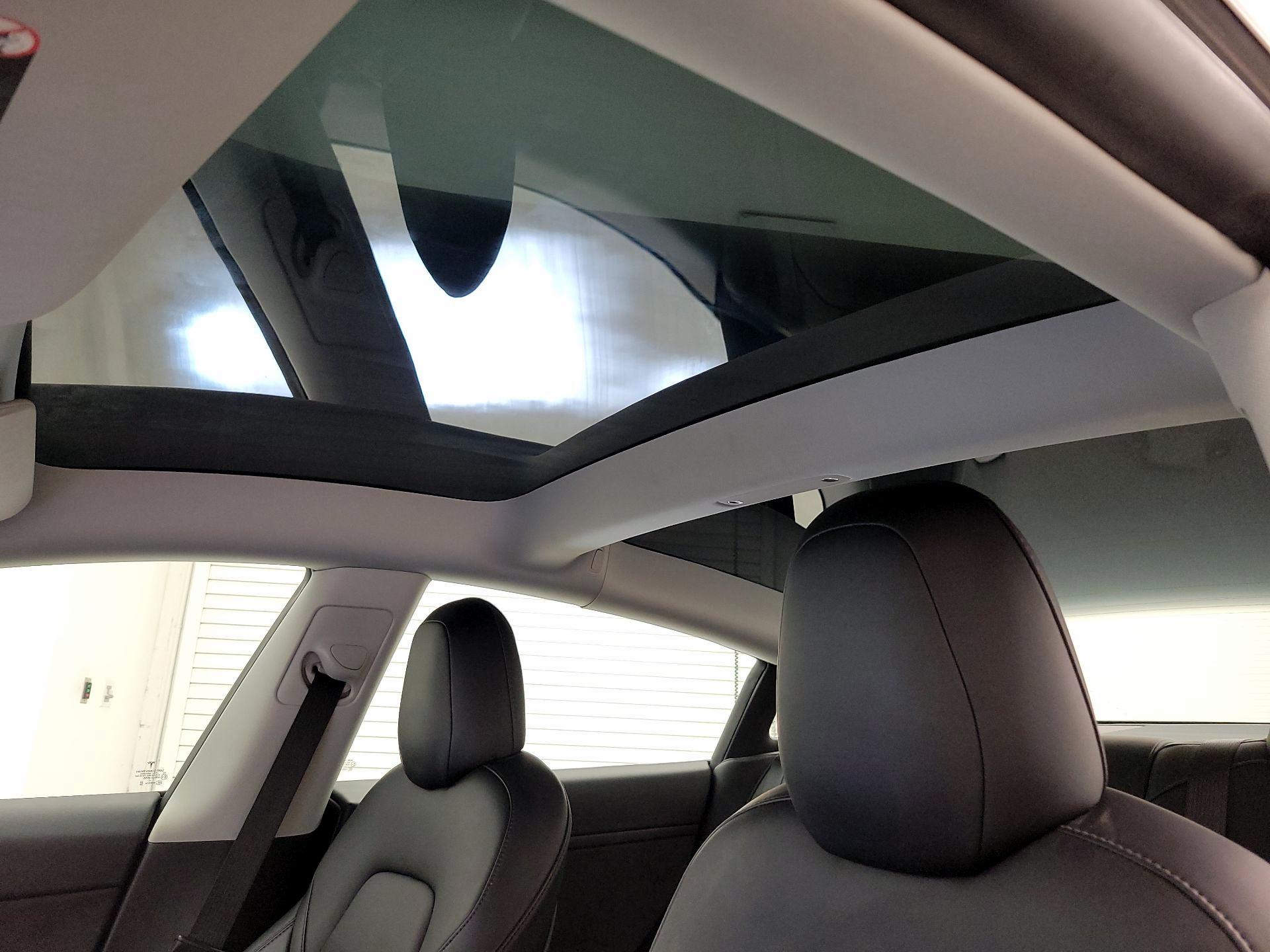 Thumbnail: 2021 Tesla Model 3 - 19
