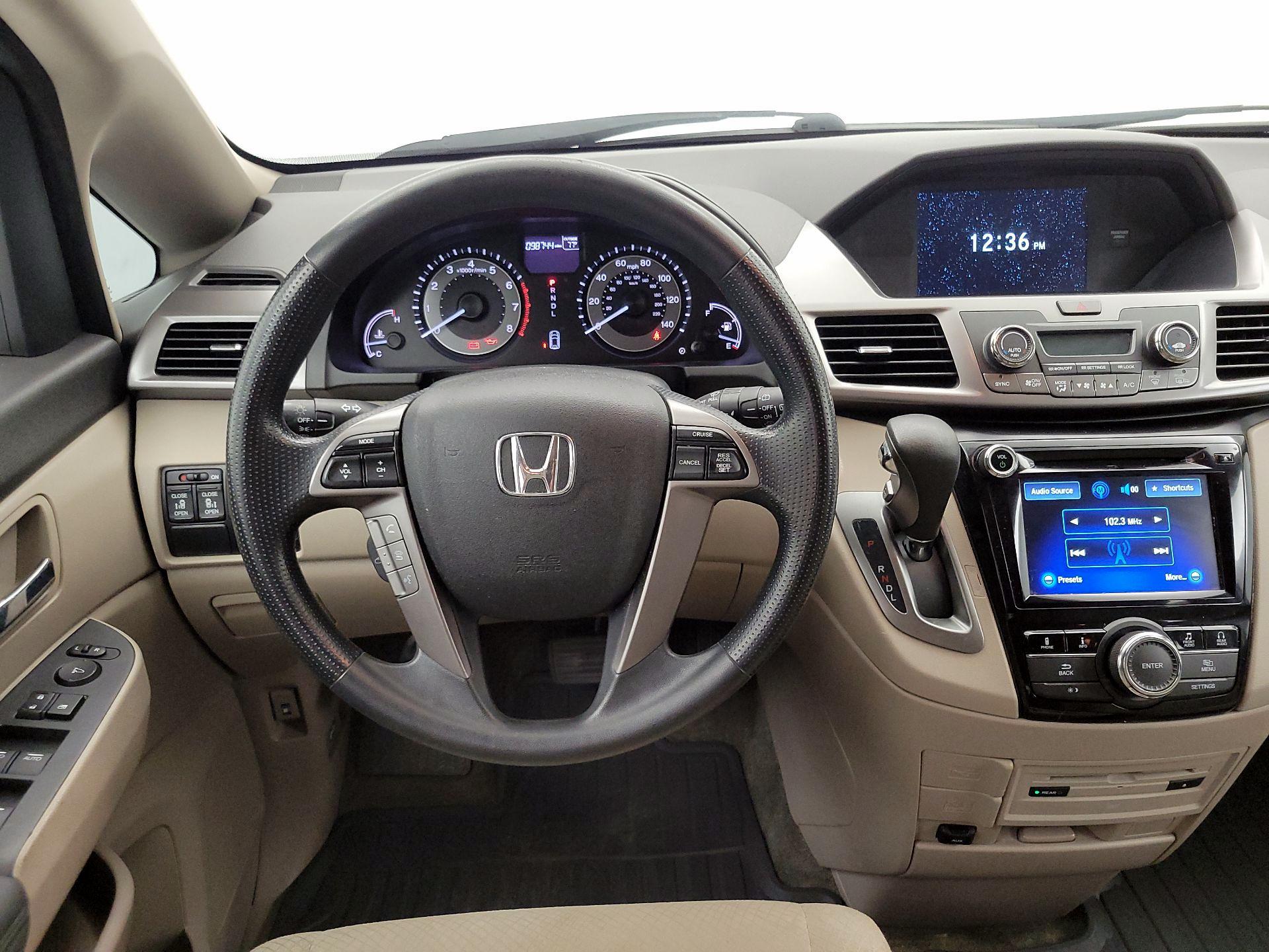 Thumbnail: 2016 Honda Odyssey - 10
