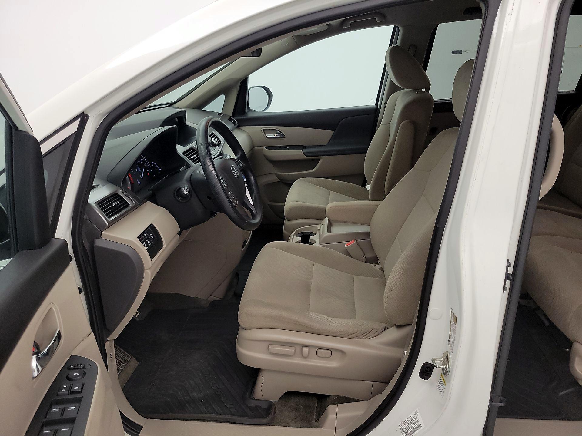 Thumbnail: 2016 Honda Odyssey - 11