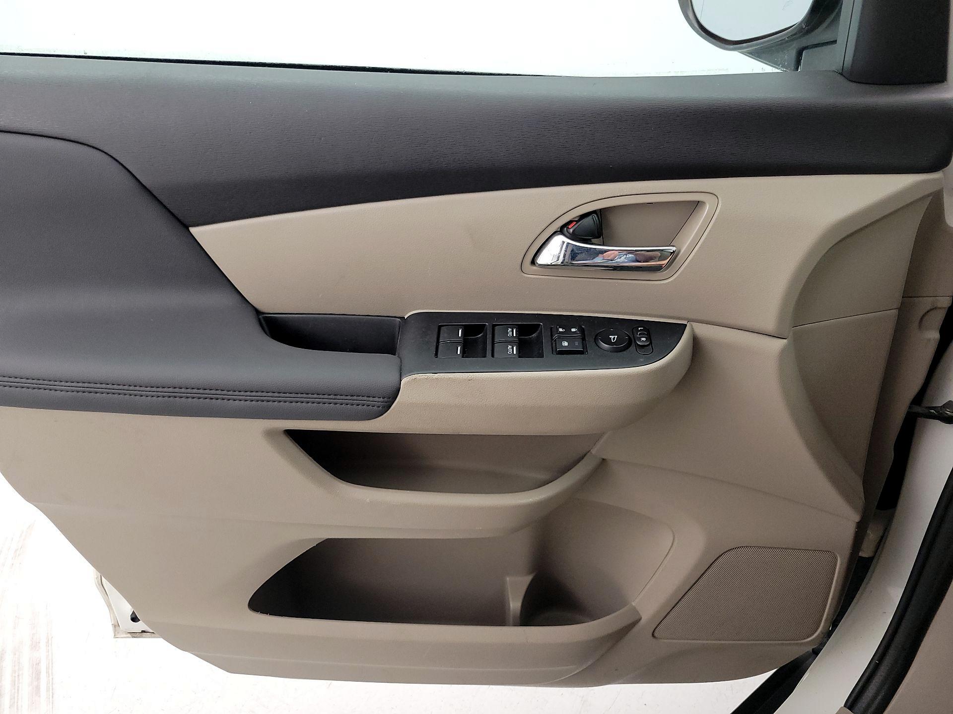Thumbnail: 2016 Honda Odyssey - 12