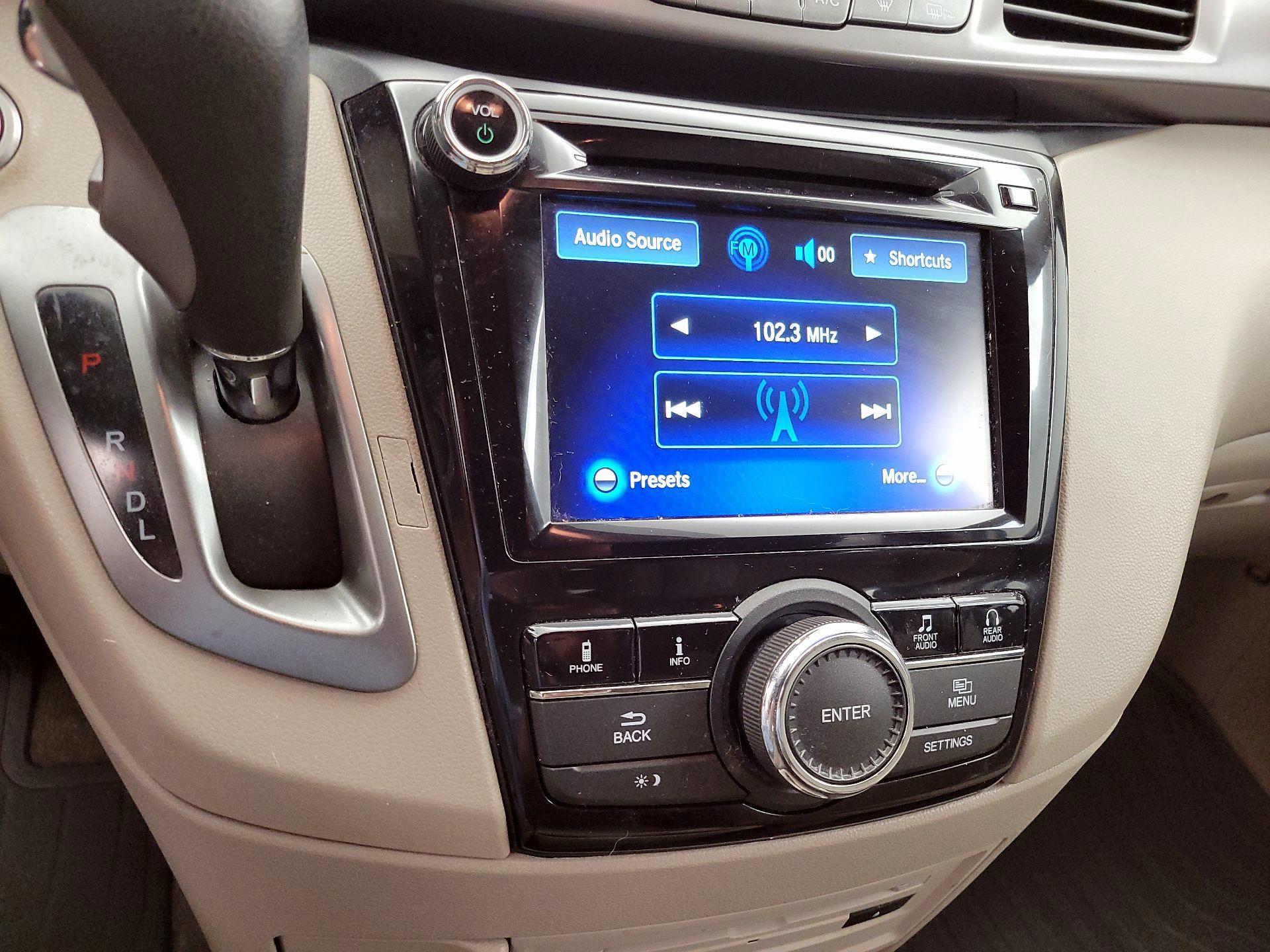 Thumbnail: 2016 Honda Odyssey - 15