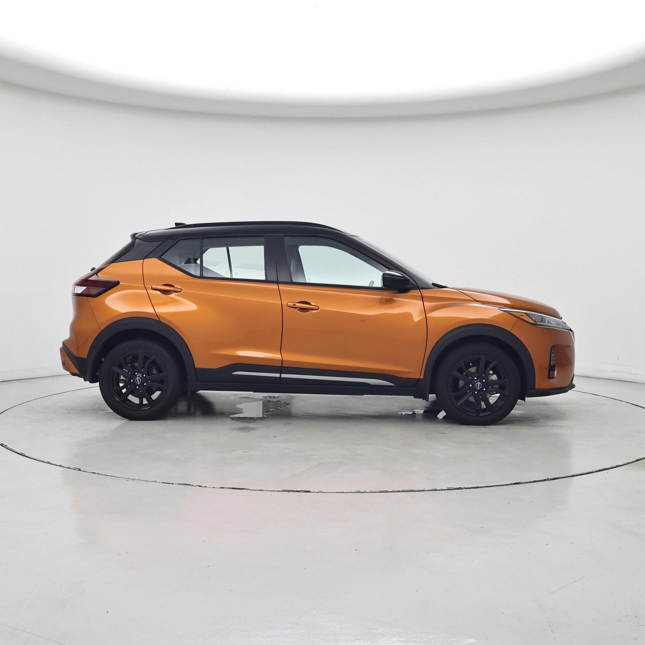 Thumbnail: 2023 Nissan Kicks - 7