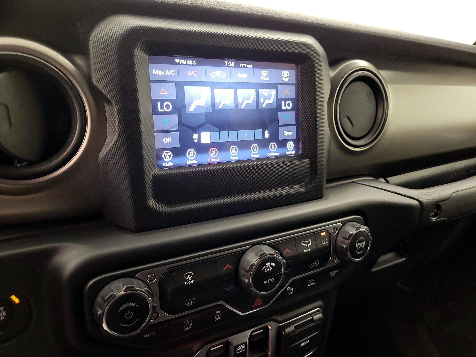 Thumbnail: 2020 Jeep Gladiator - 16