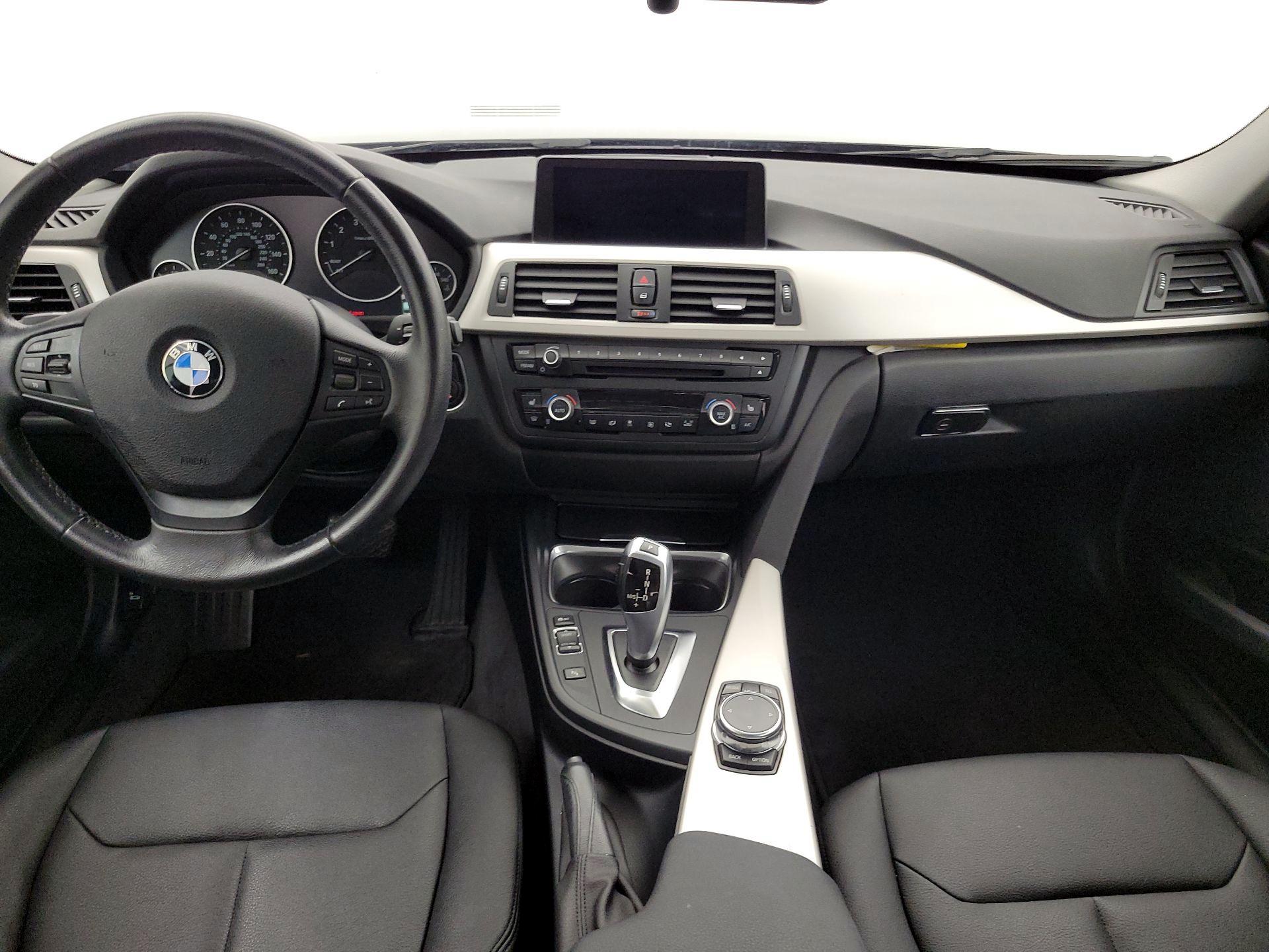 Thumbnail: 2015 BMW 3 Series - 9