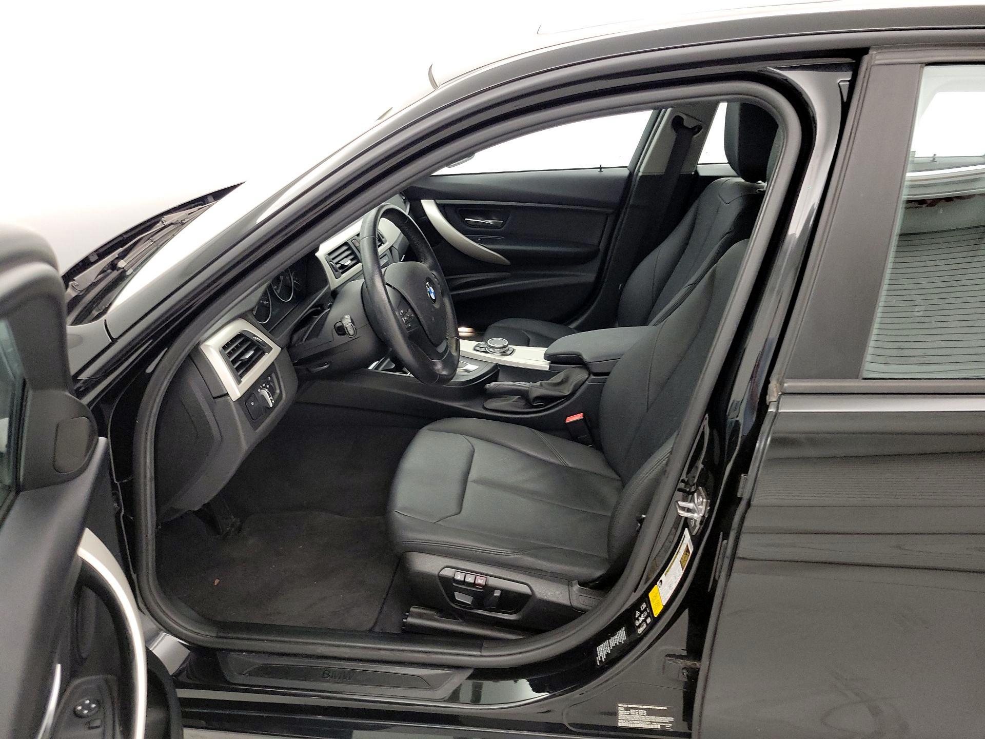 Thumbnail: 2015 BMW 3 Series - 11