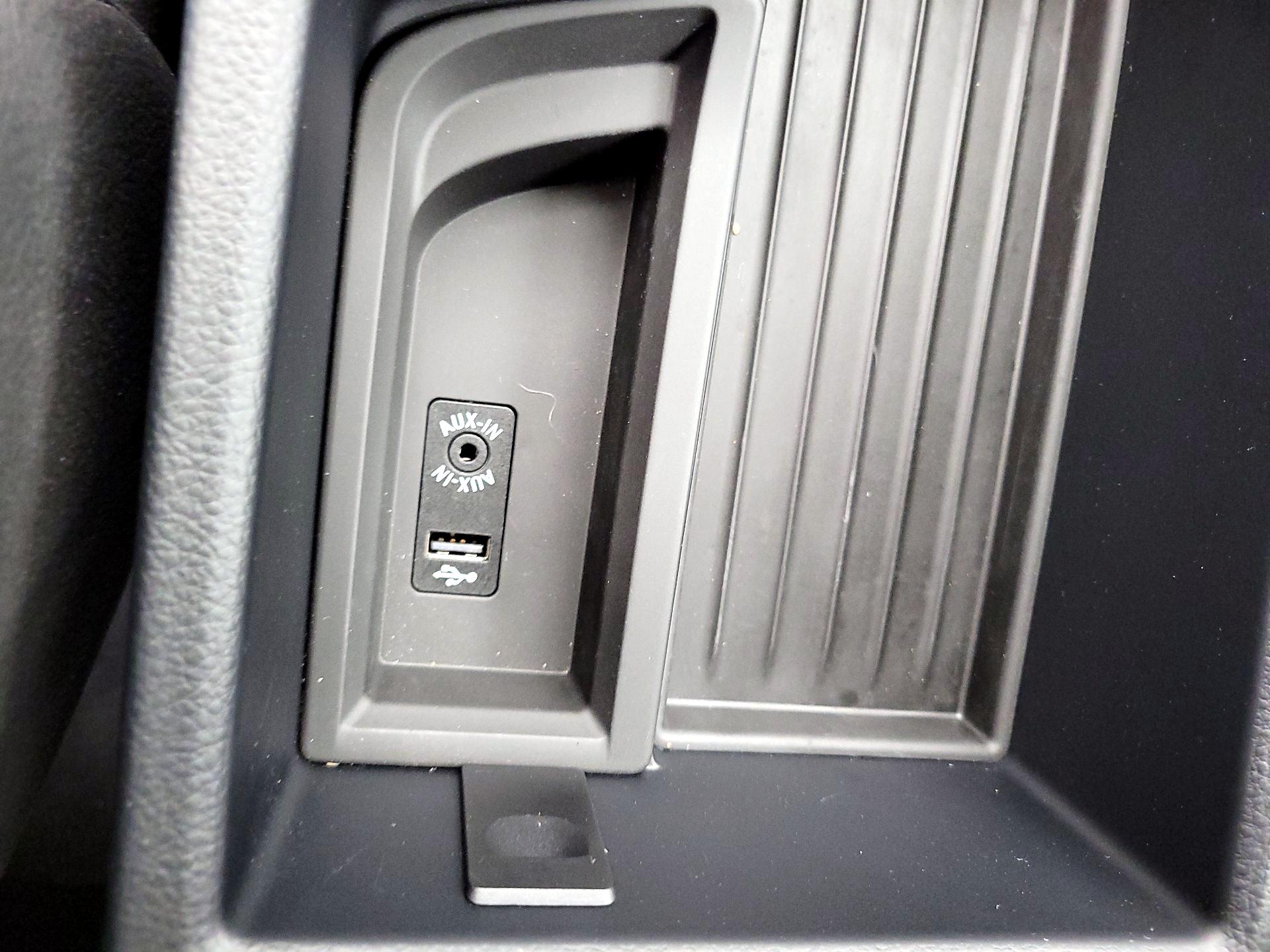 Thumbnail: 2015 BMW 3 Series - 19