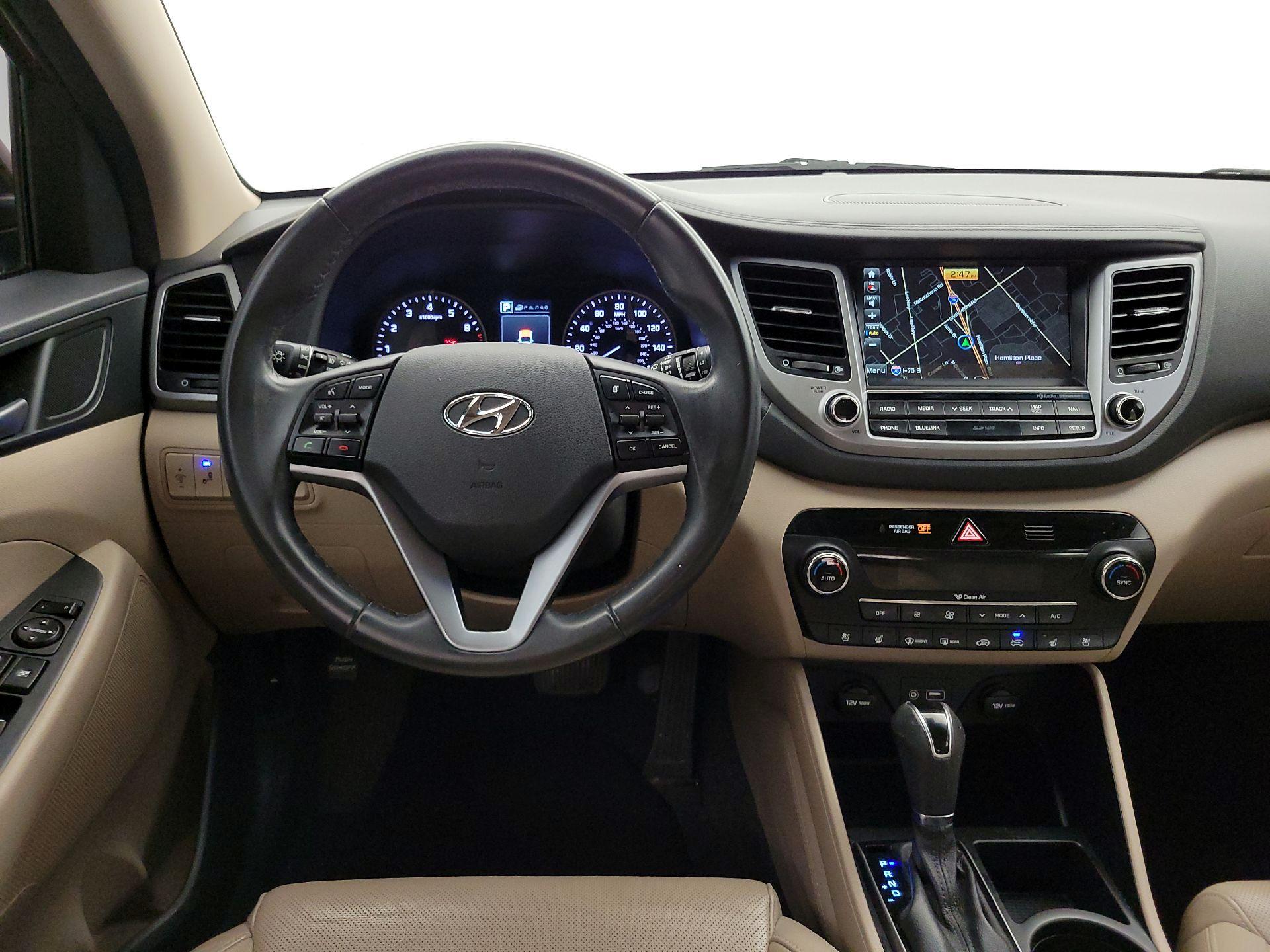 Thumbnail: 2016 Hyundai Tucson - 10