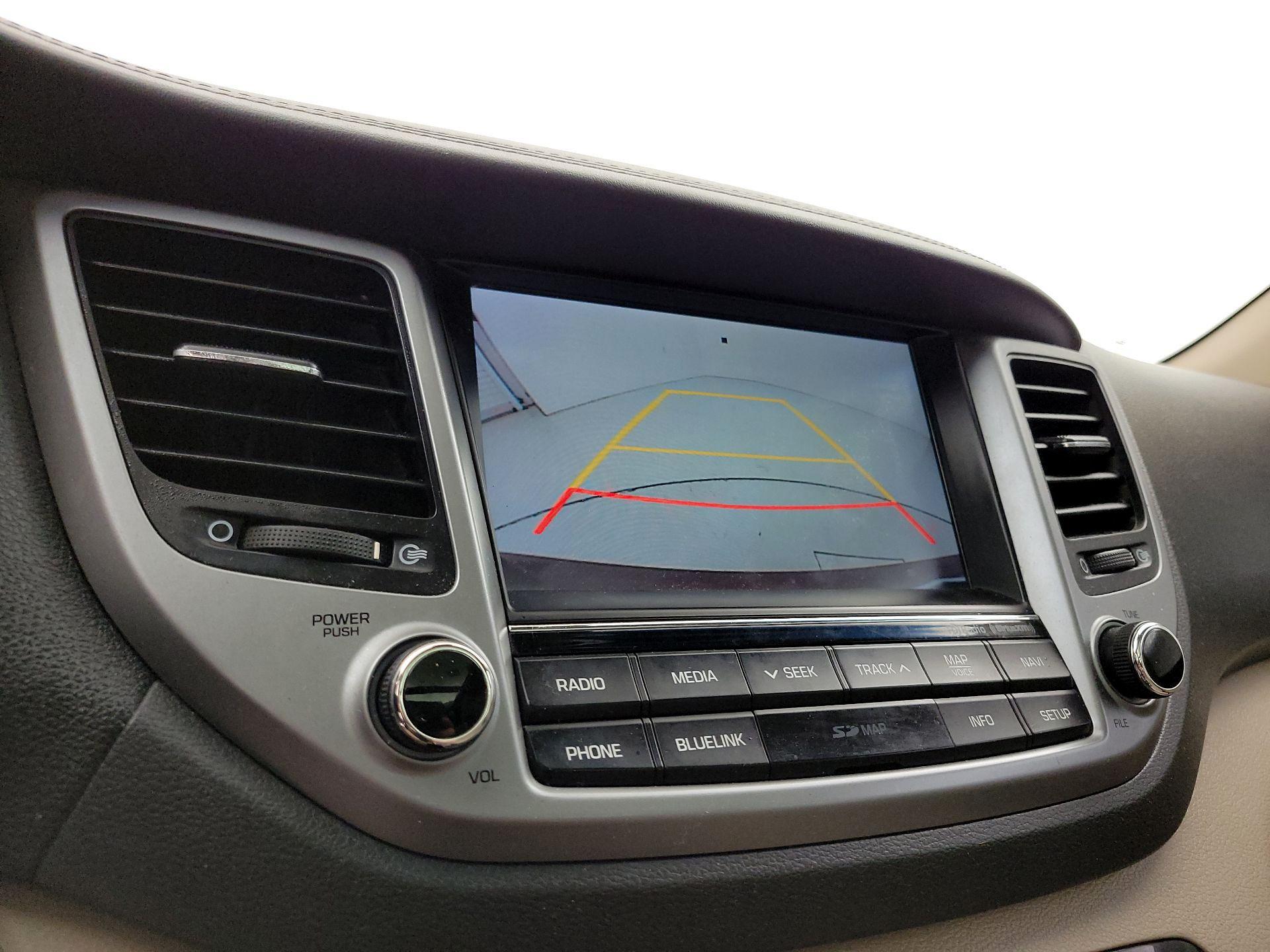 Thumbnail: 2016 Hyundai Tucson - 15