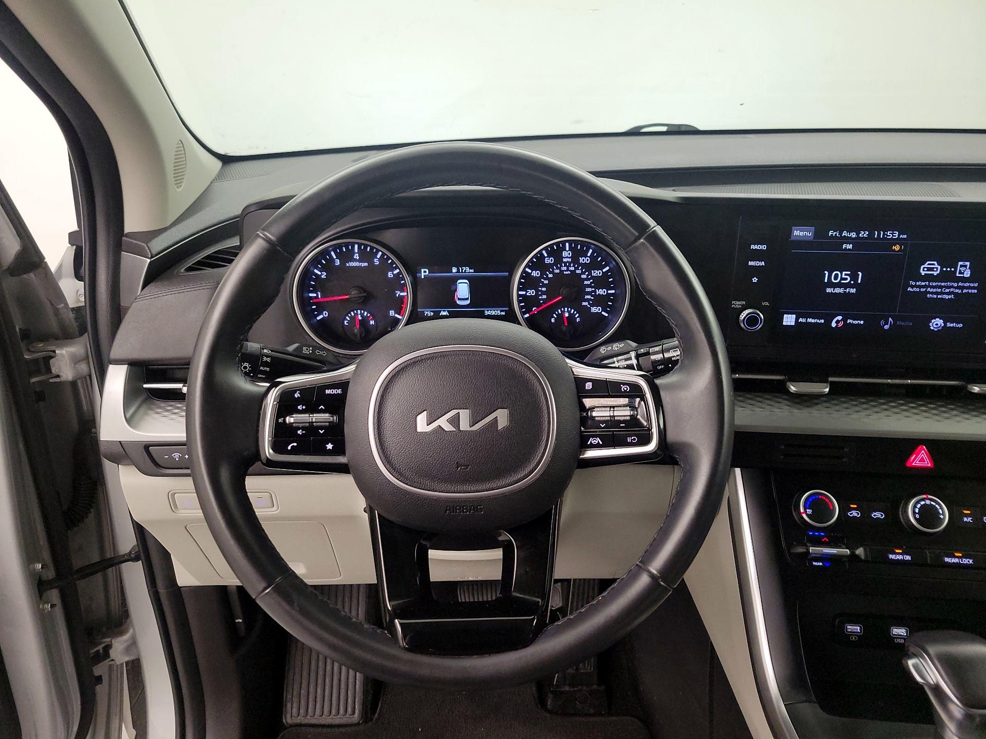 Thumbnail: 2022 Kia Carnival - 10