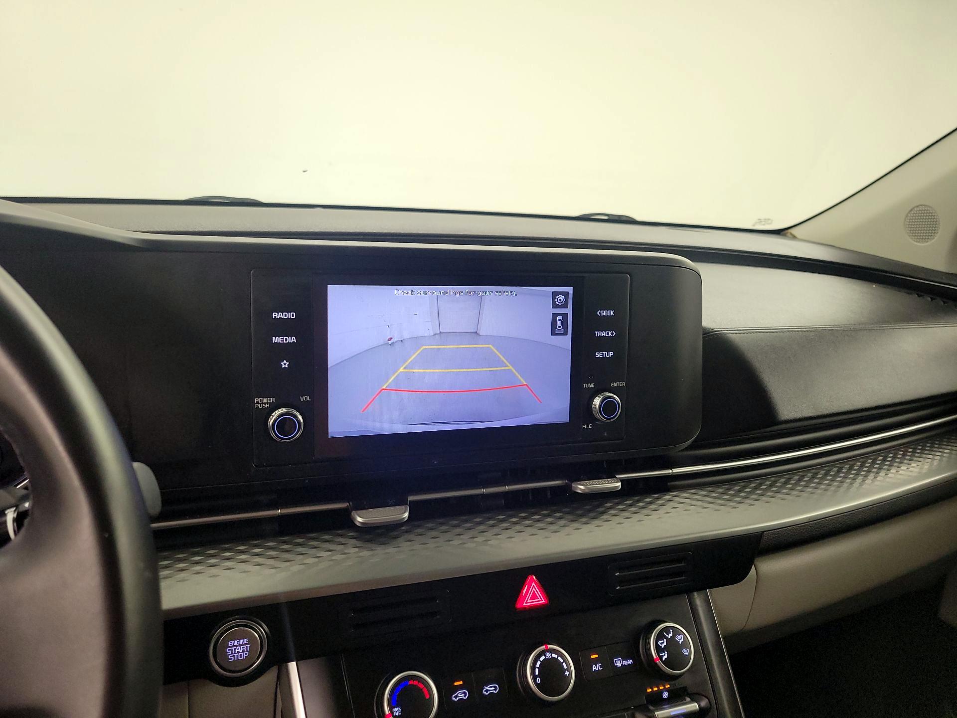 Thumbnail: 2022 Kia Carnival - 14