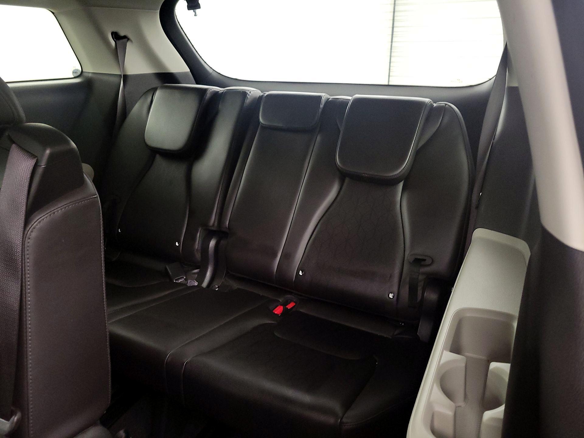 Thumbnail: 2022 Kia Carnival - 20