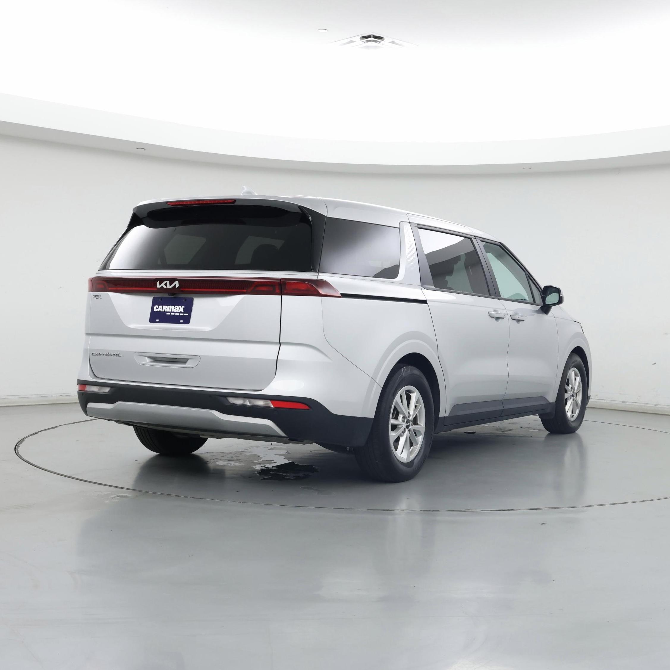 Thumbnail: 2022 Kia Carnival - 8