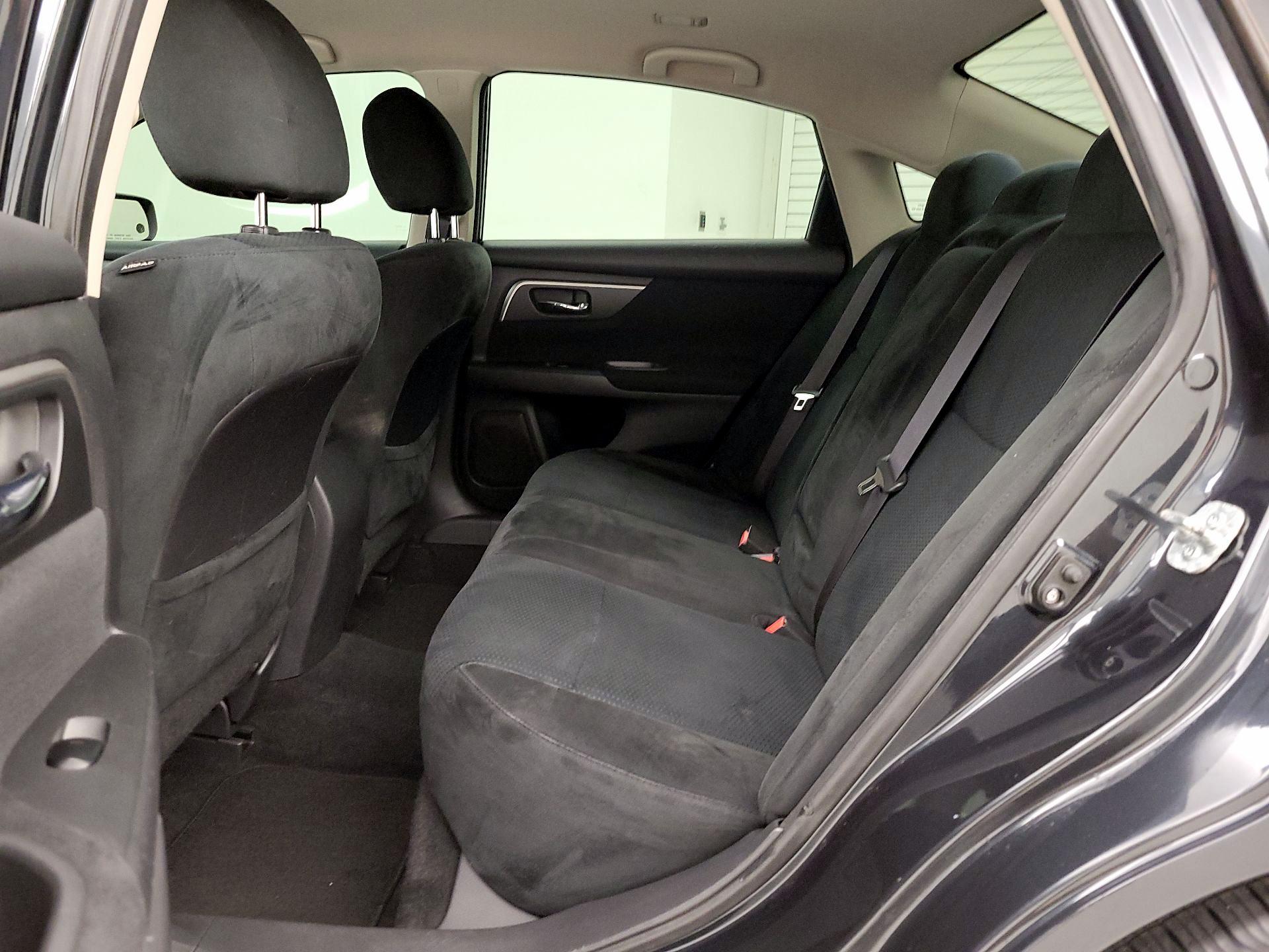 Thumbnail: 2015 Nissan Altima - 19