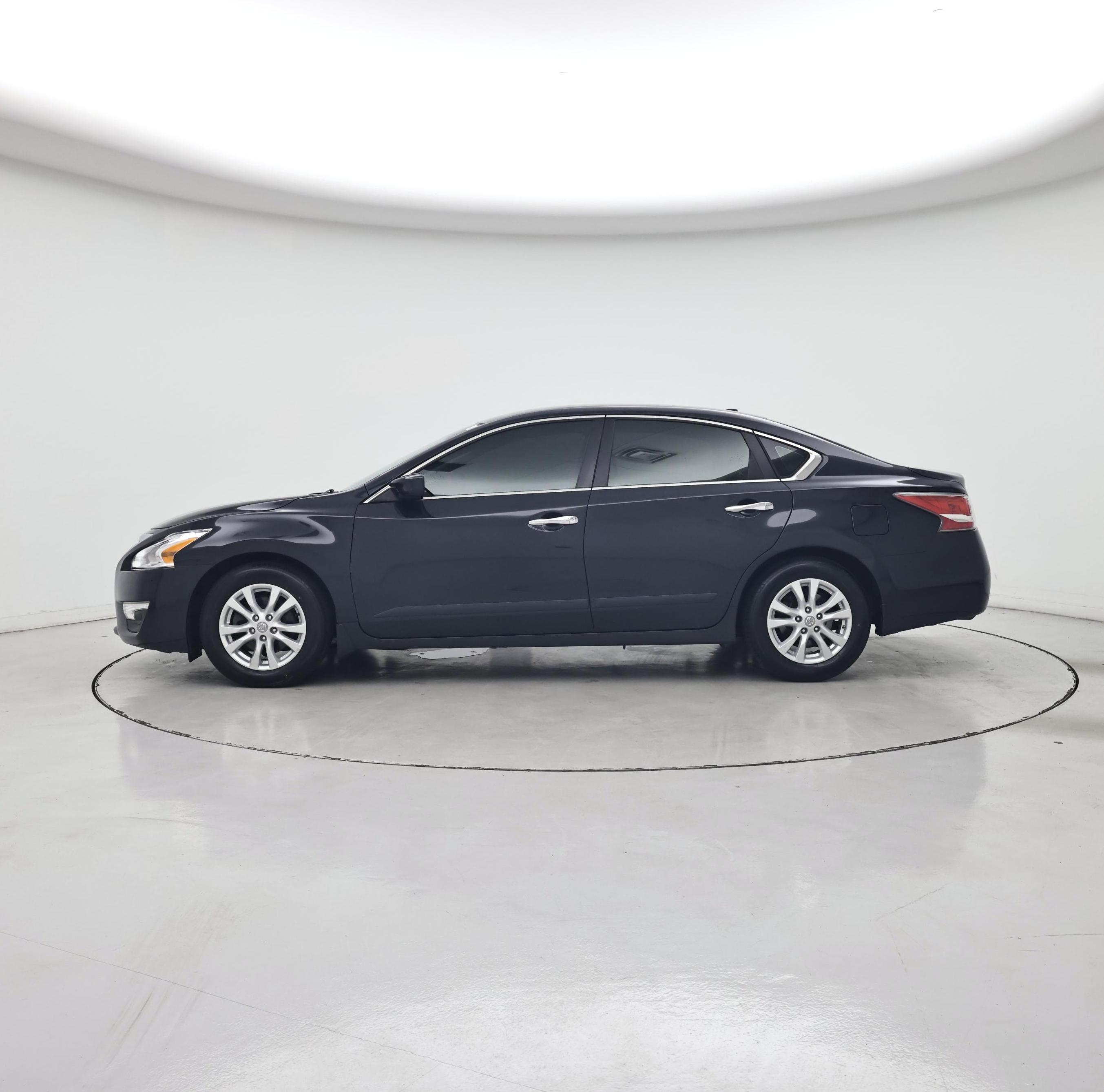 Thumbnail: 2015 Nissan Altima - 3