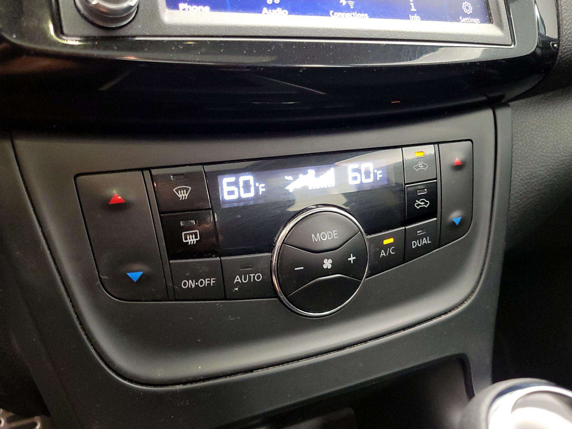 Thumbnail: 2019 Nissan Sentra - 16