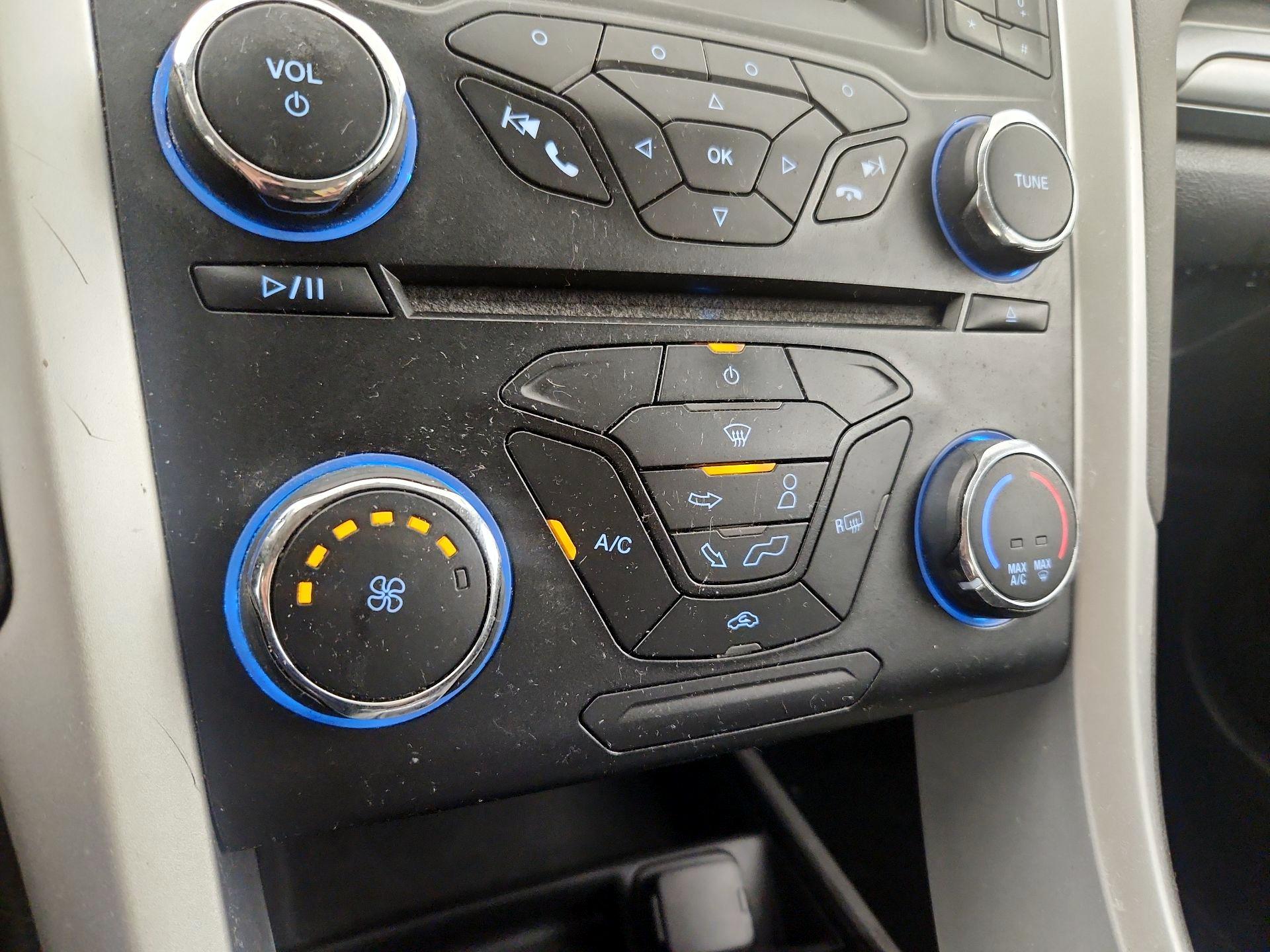 Thumbnail: 2014 Ford Fusion - 15