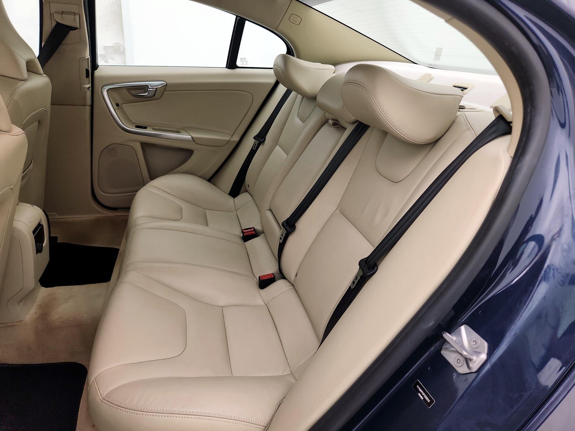 Thumbnail: 2015 Volvo S60 - 19