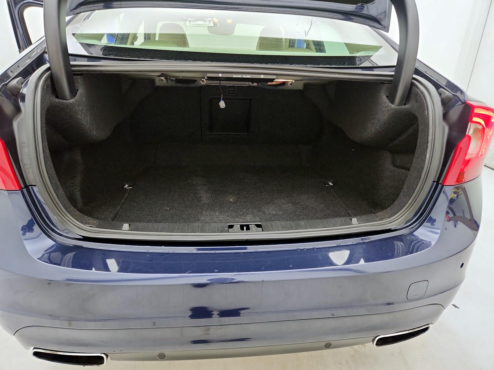 Thumbnail: 2015 Volvo S60 - 20