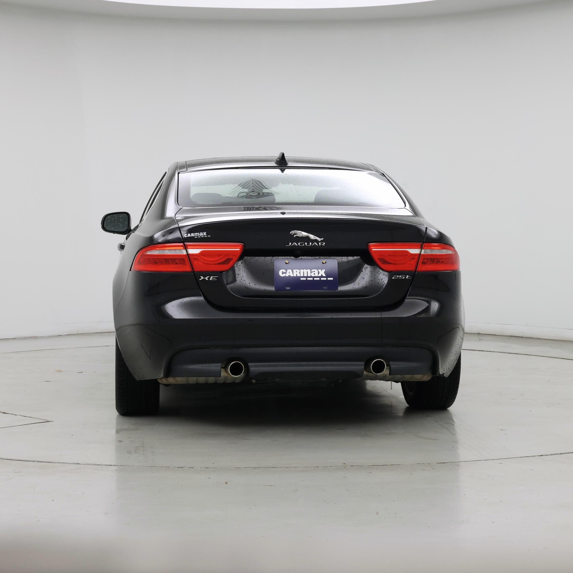 Thumbnail: 2017 Jaguar XE - 6