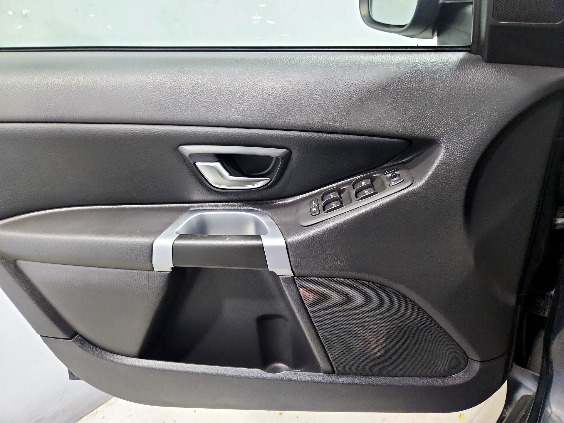 Thumbnail: 2014 Volvo XC90 - 12
