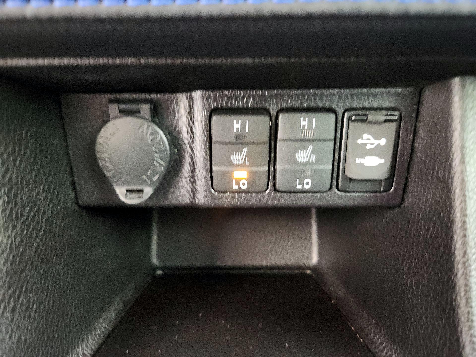 Thumbnail: 2018 Toyota Corolla - 17