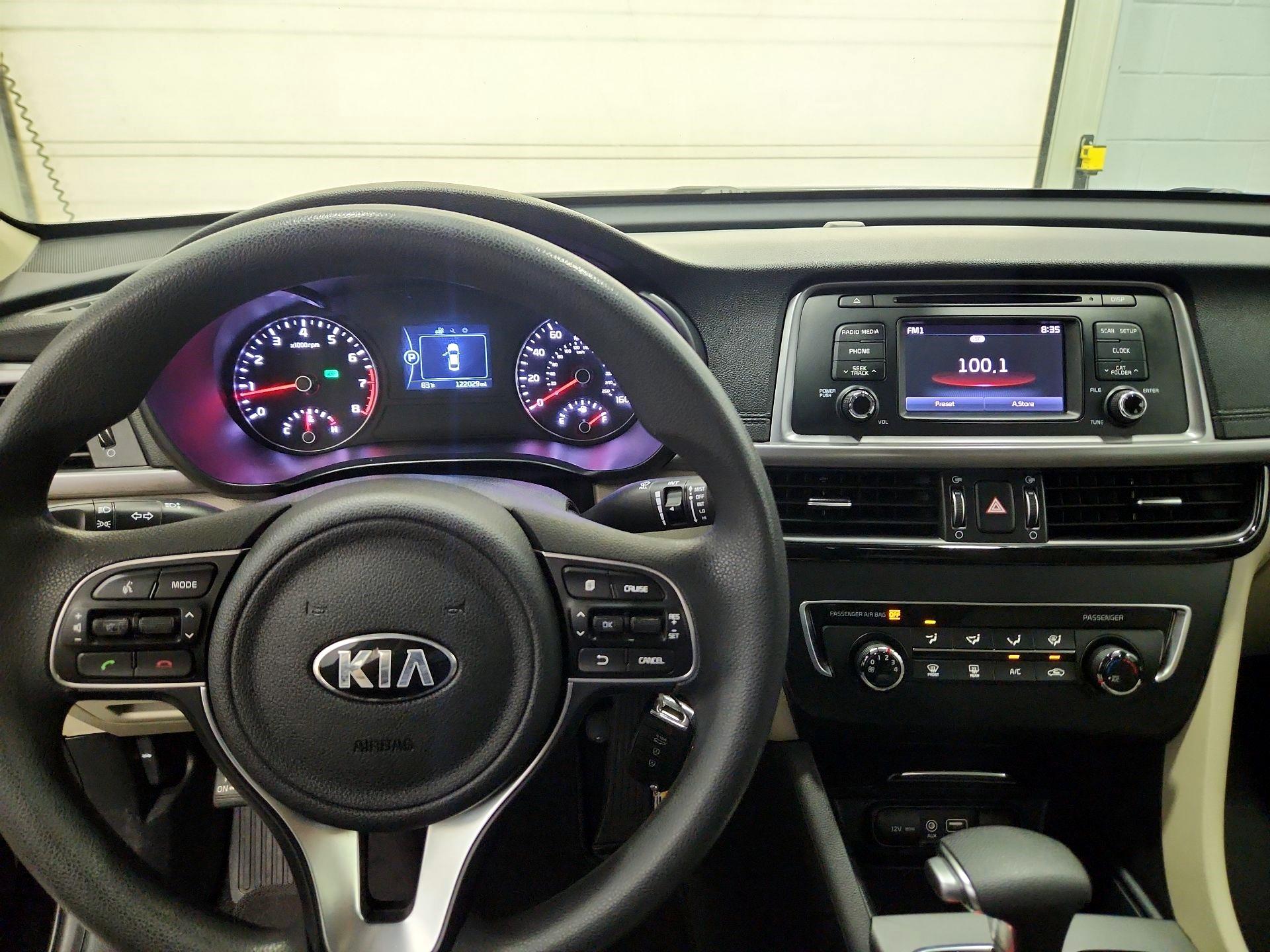 Thumbnail: 2016 Kia Optima - 9