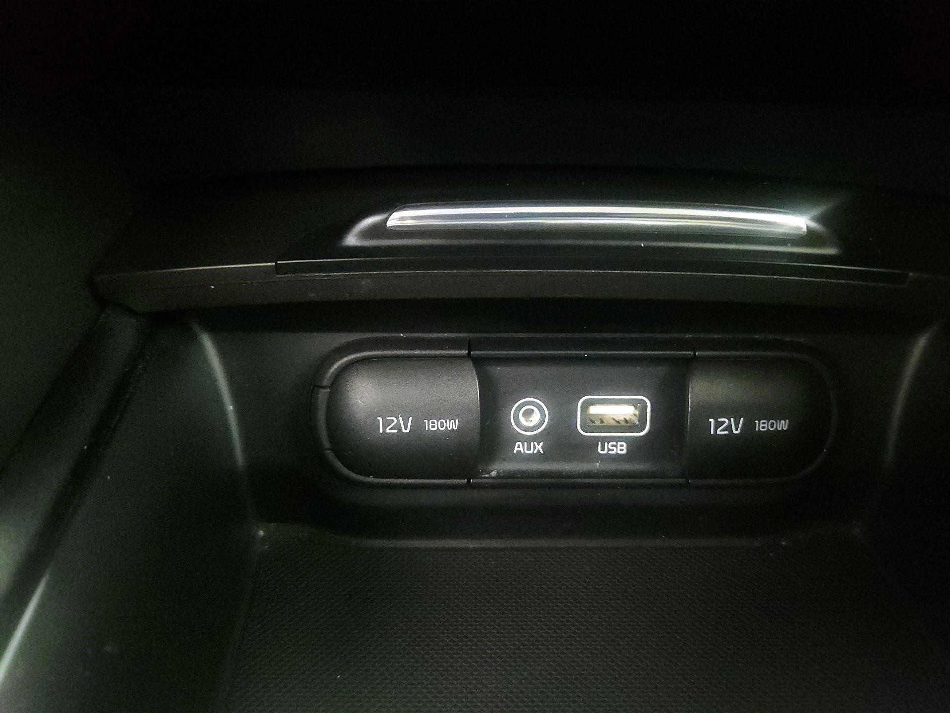 Thumbnail: 2016 Kia Optima - 18