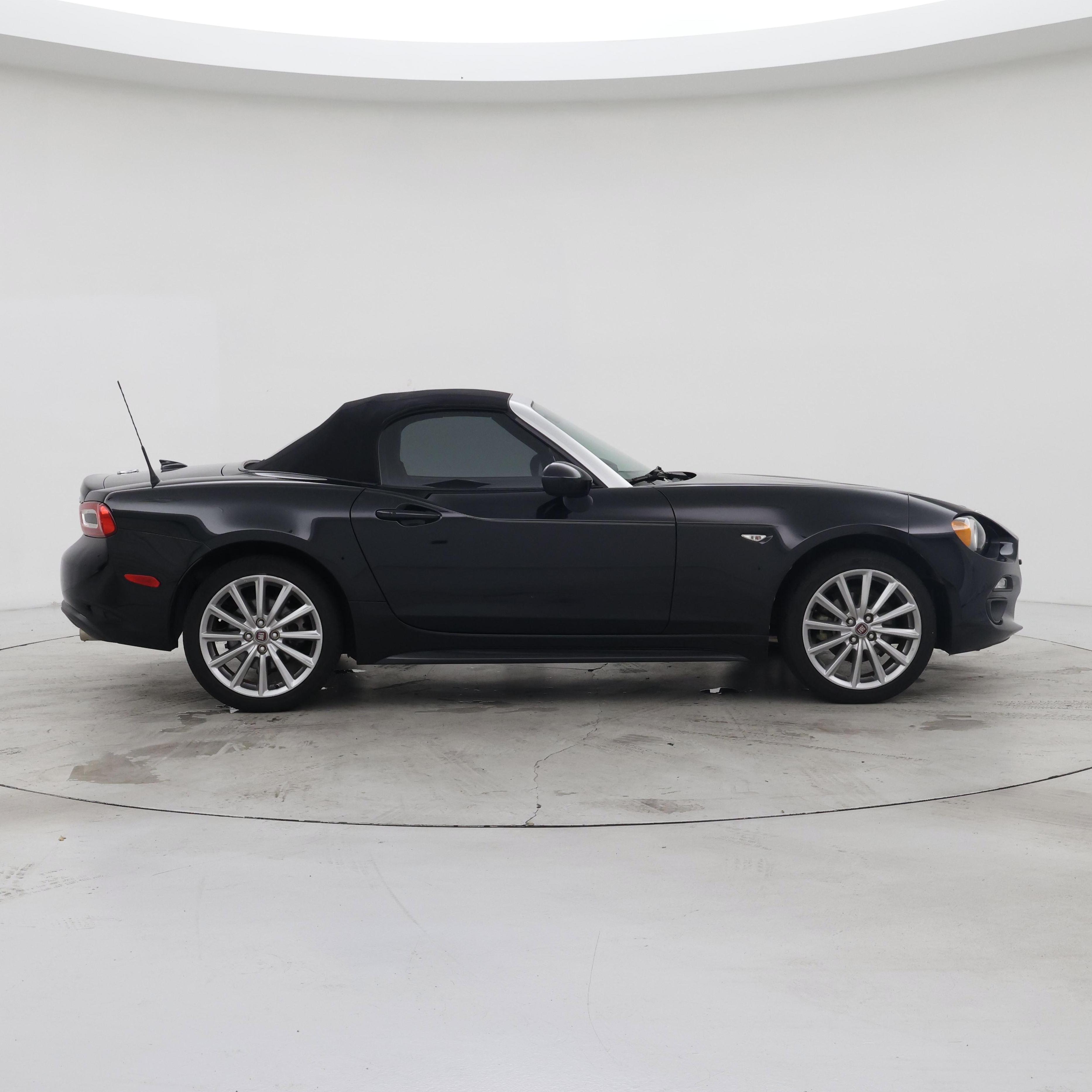 Thumbnail: 2019 Fiat 124 Spider - 7