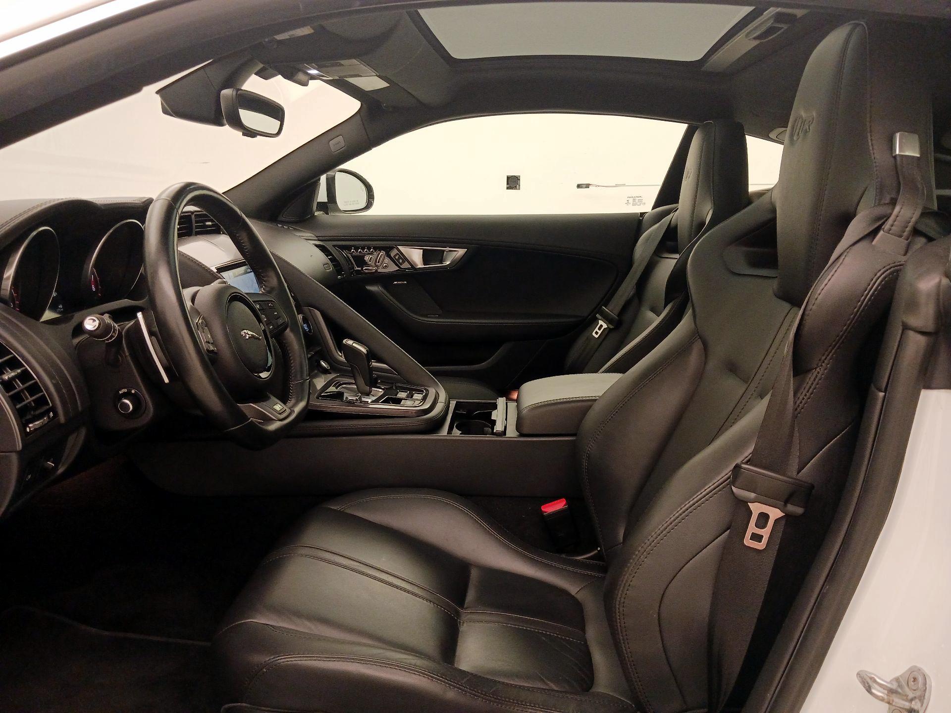 Thumbnail: 2016 Jaguar F-Type - 11