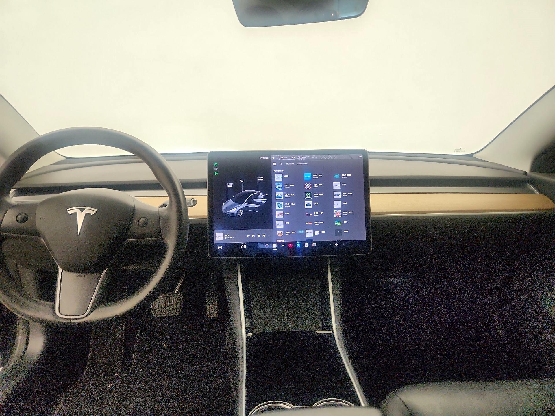 Thumbnail: 2020 Tesla Model 3 - 9