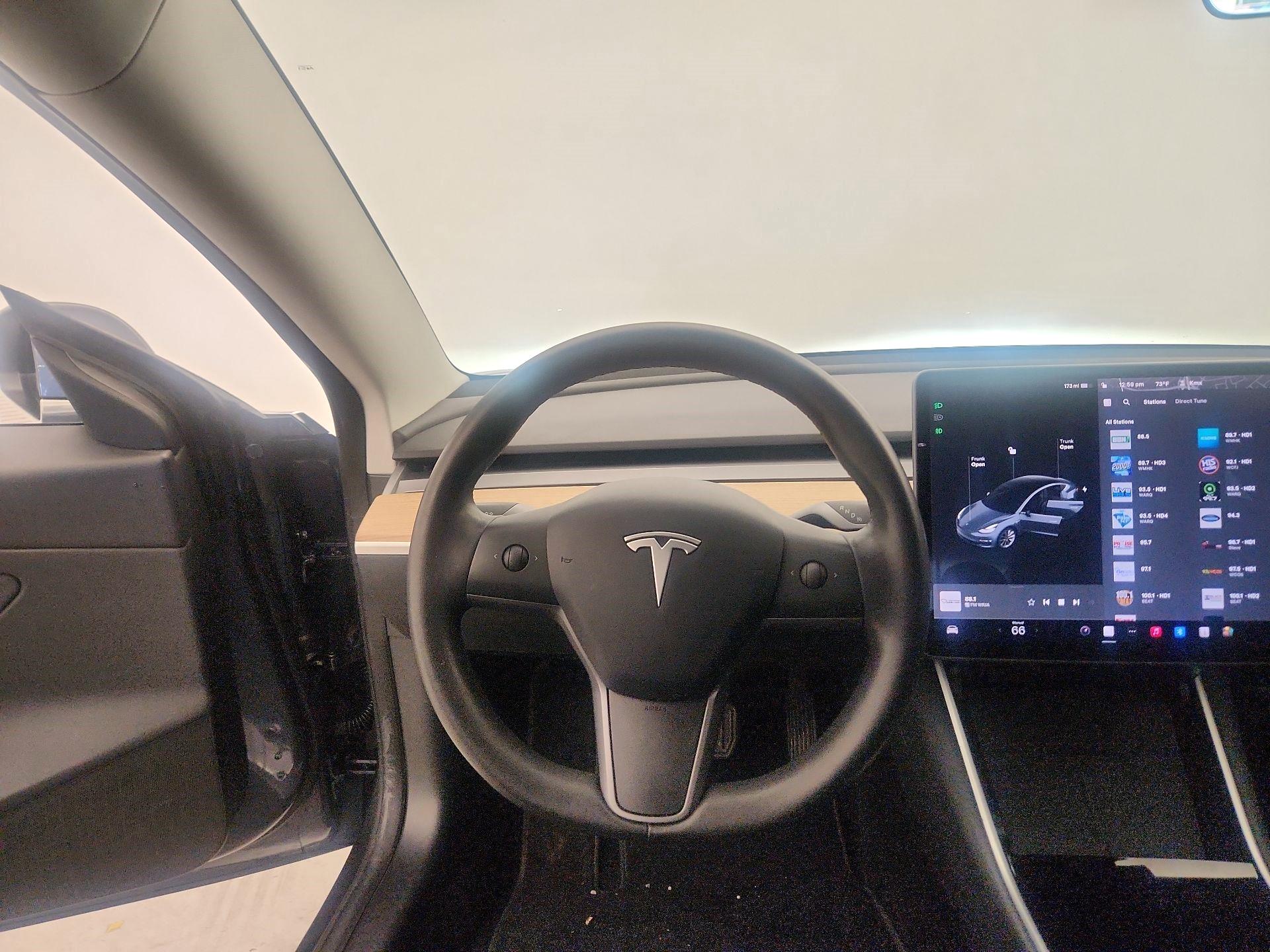 Thumbnail: 2020 Tesla Model 3 - 10