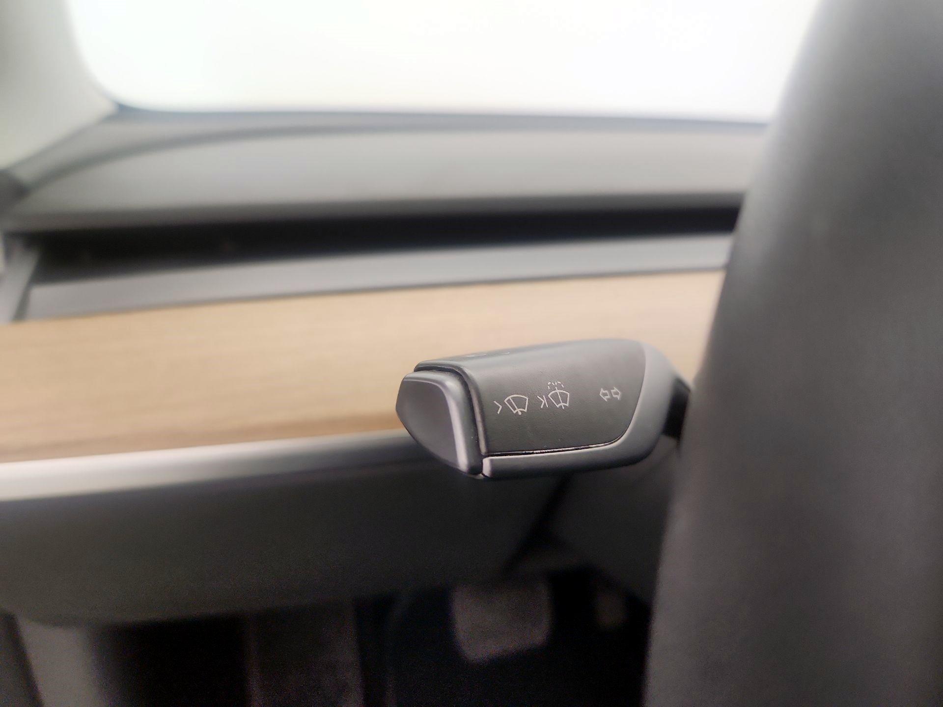 Thumbnail: 2020 Tesla Model 3 - 13