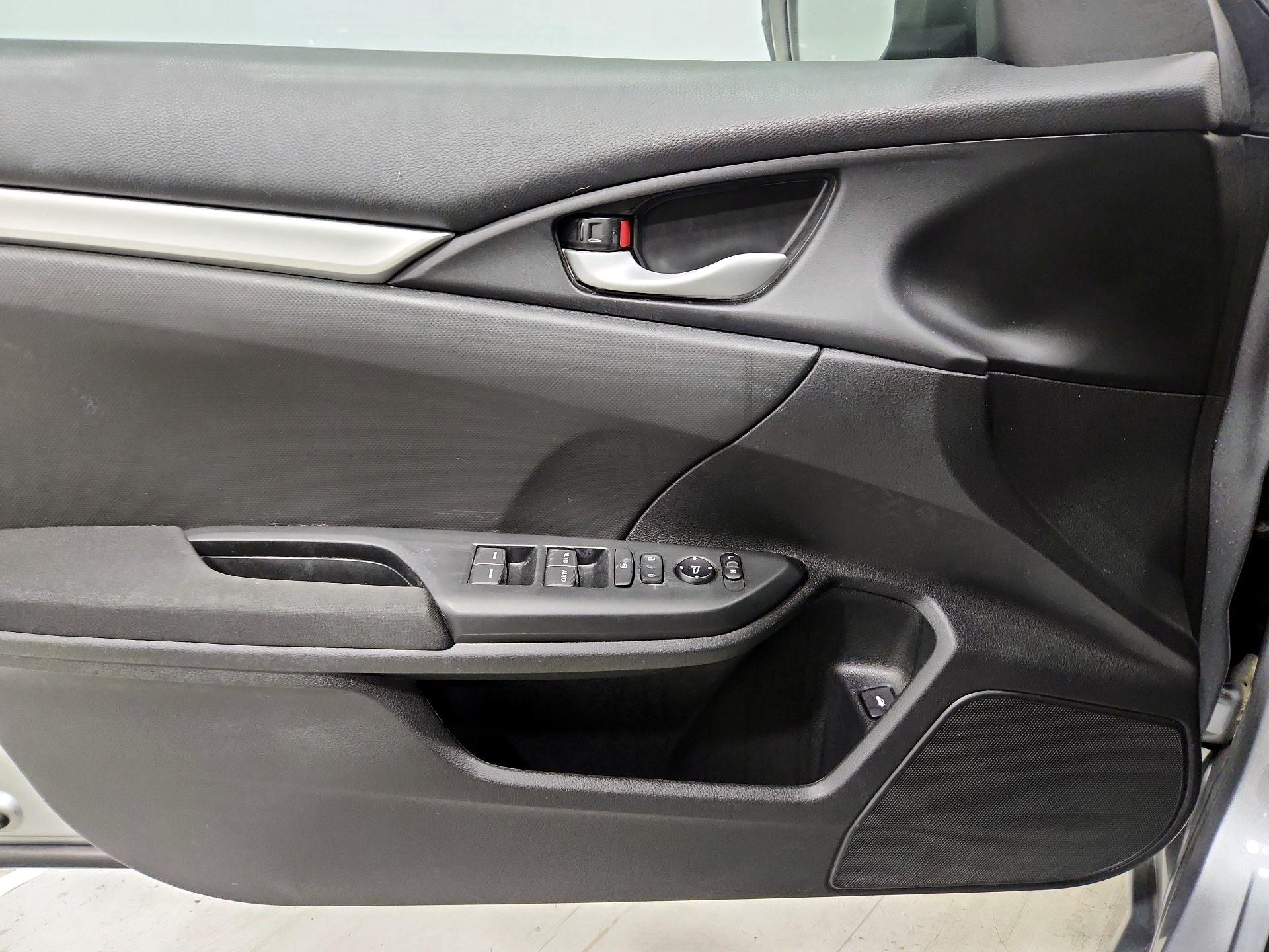 Thumbnail: 2018 Honda Civic - 12