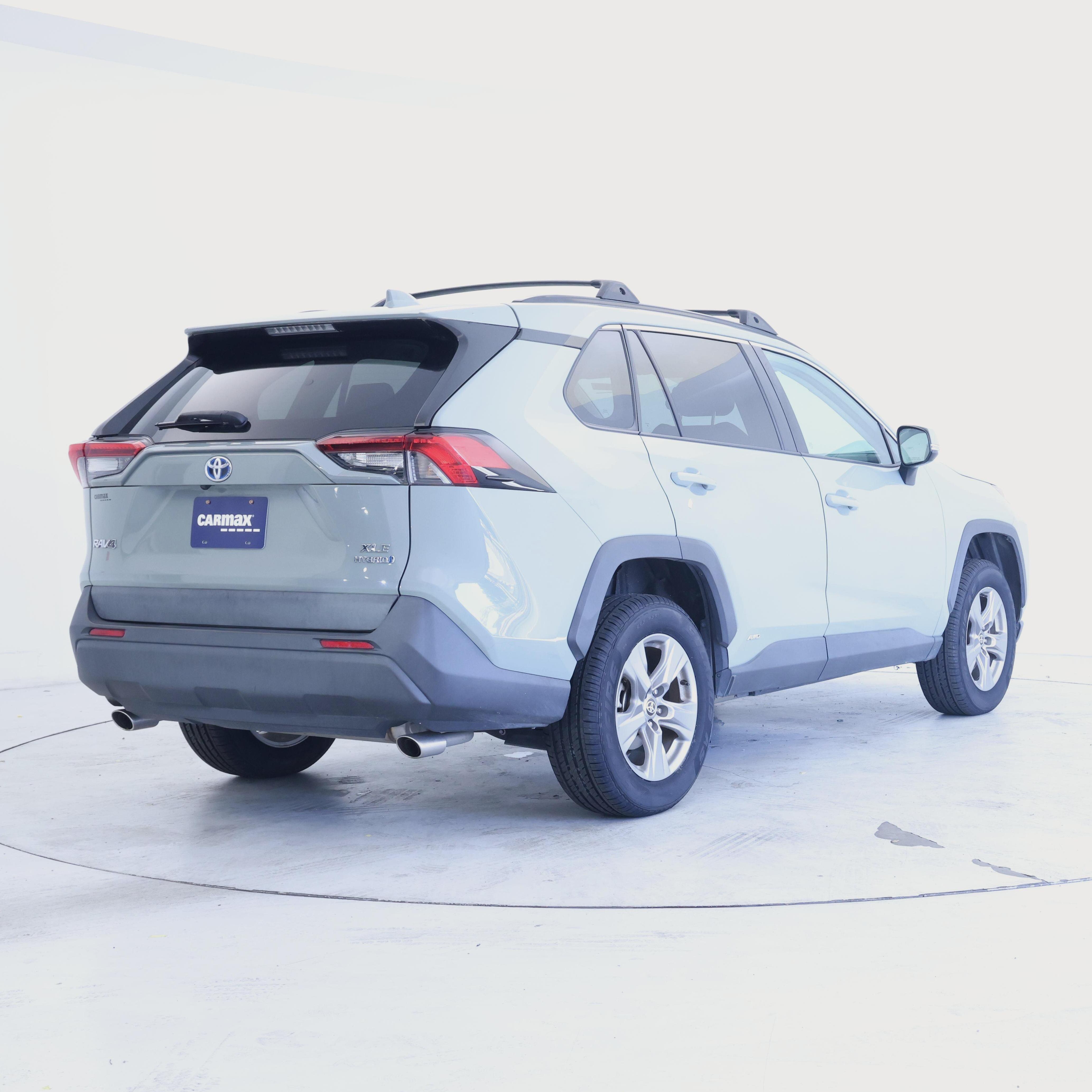 Thumbnail: 2022 Toyota RAV4 - 8