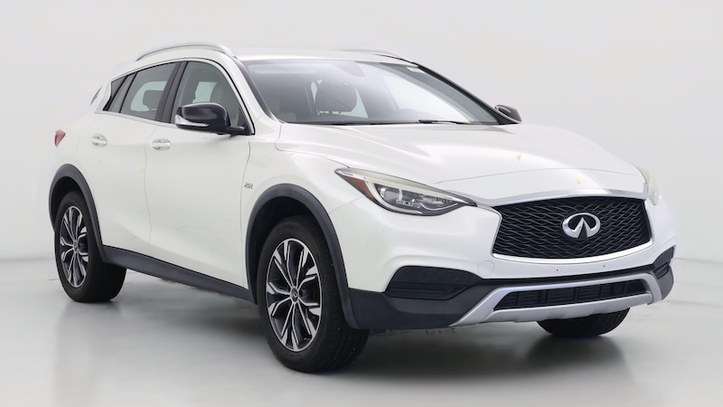 2017 INFINITI QX30 Luxury Hero Image
